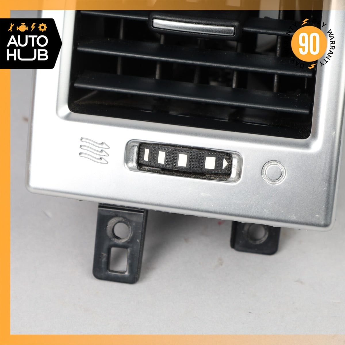 Range Rover Sport L320 HSE Front Left Center Dashboard AC A/C Air Vent OEM - photo 4
