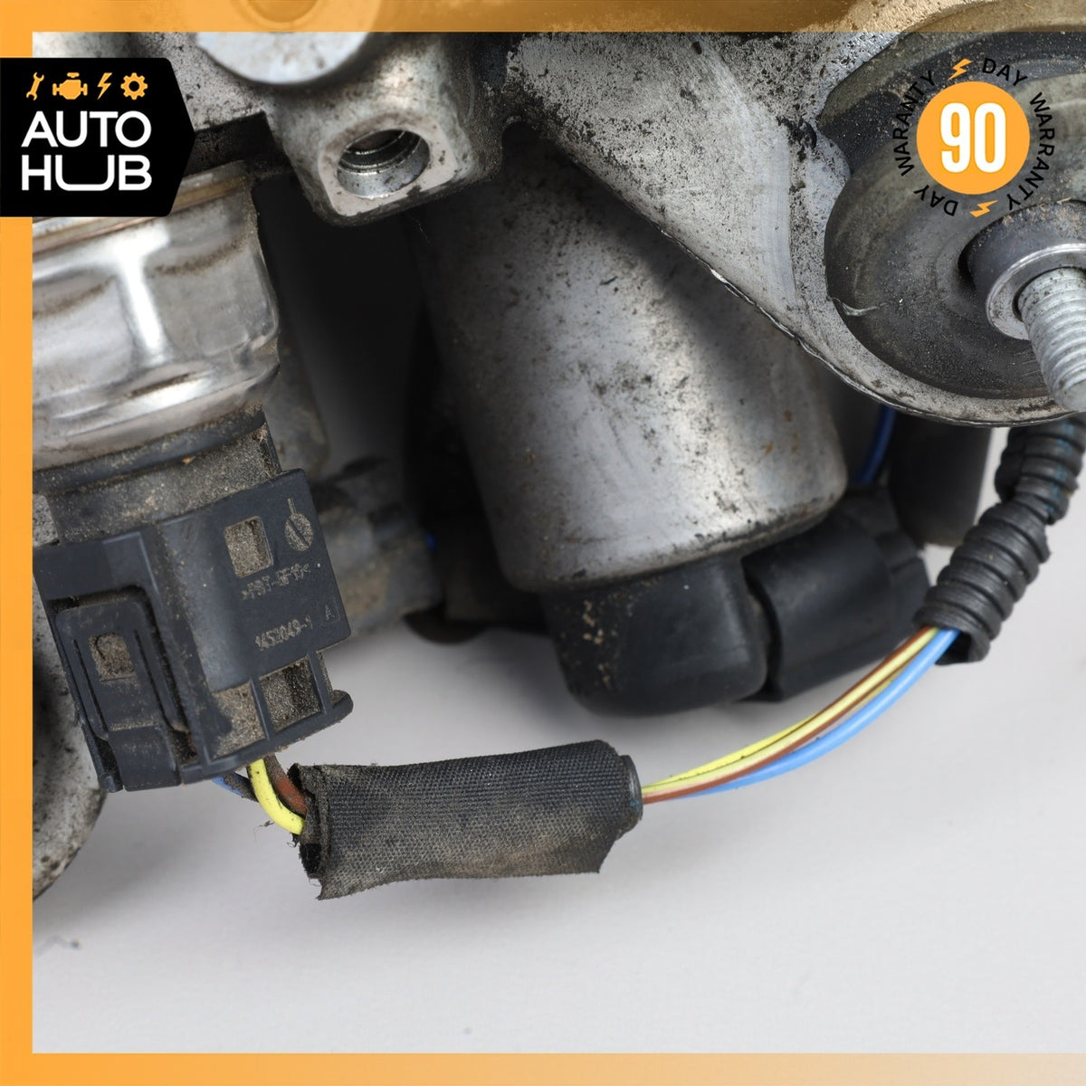 10-16 Porsche Panamera 970 Rear Air Suspension Compressor Valve Block OEM 68k - photo 3