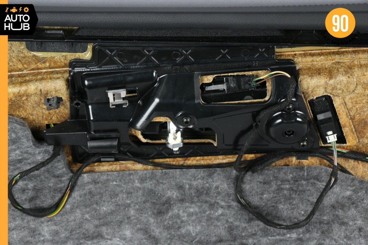 12-14 Mercedes W218 CLS550 Front Right Passenger Side Interior Door Panel OEM - photo 10