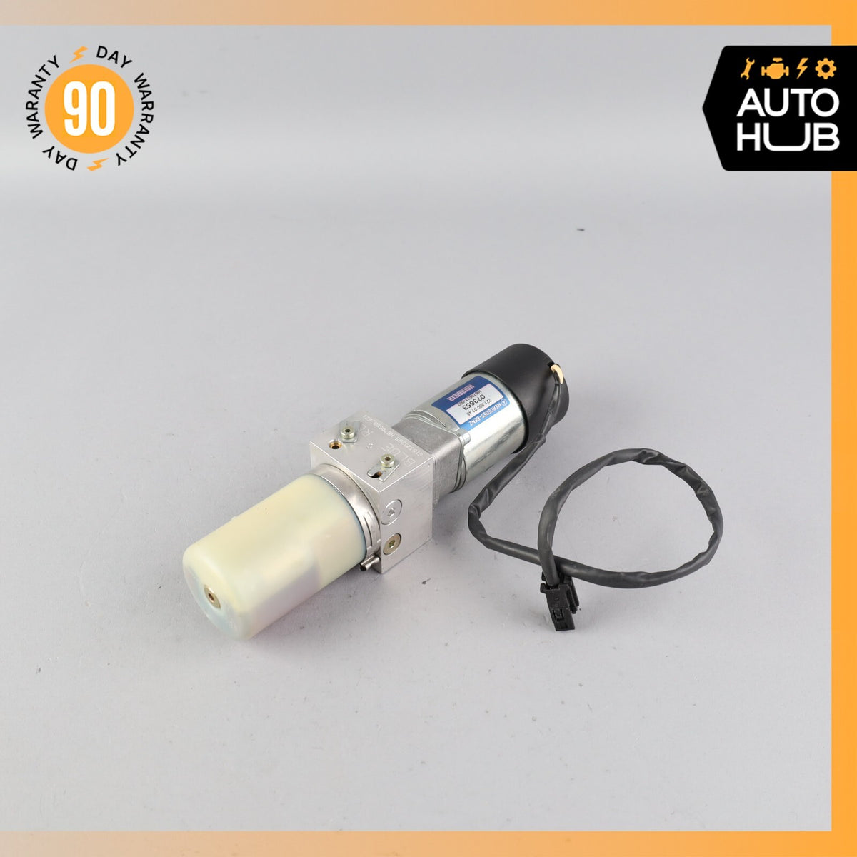 07-13 Mercedes W221 S600 Trunk Lid Locking Hydraulic Pull Down Pump w/ Foam Case - photo 3