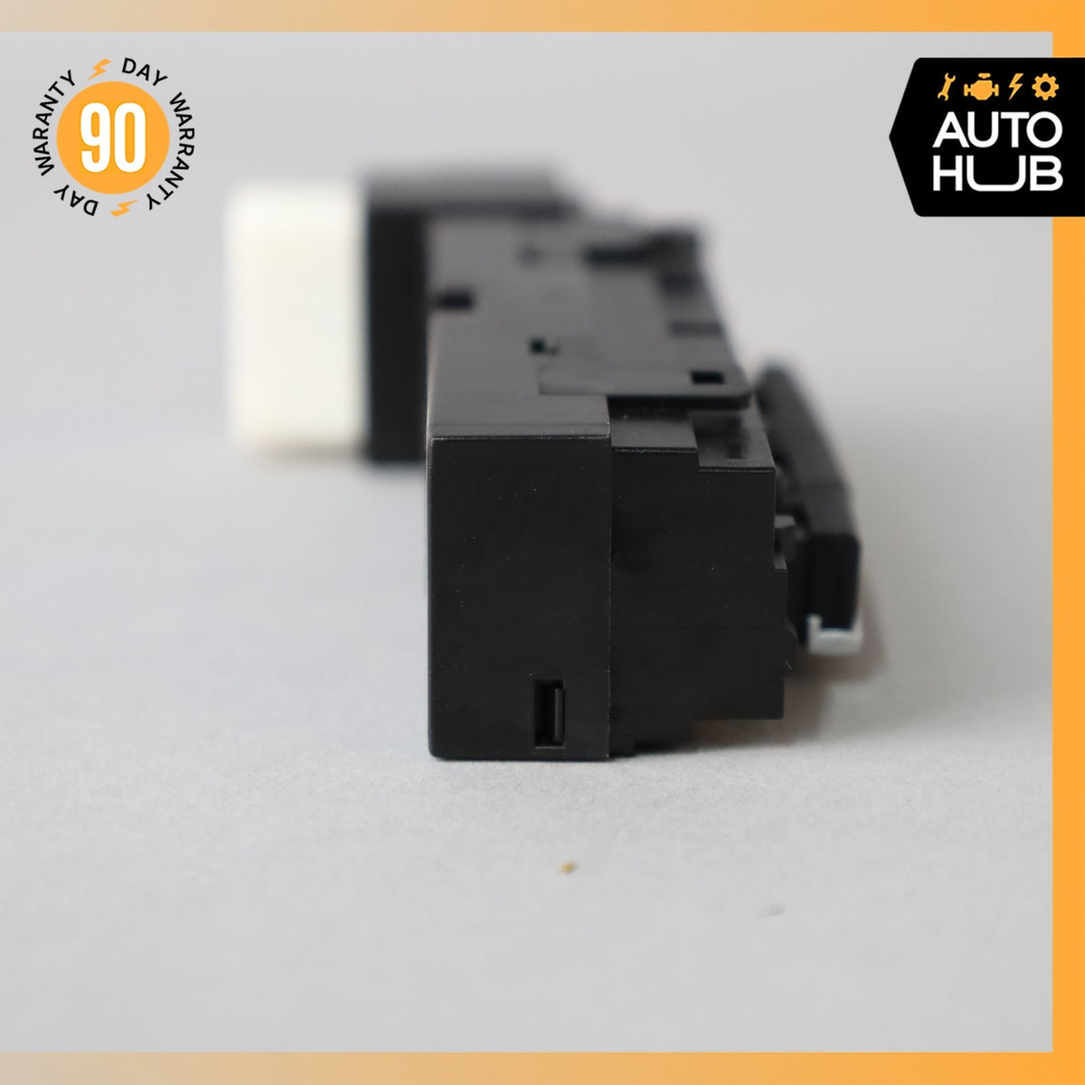 Maserati Quattroporte M156 Rear Console Seat Heater Sun Shade Control Switch OEM - photo 8