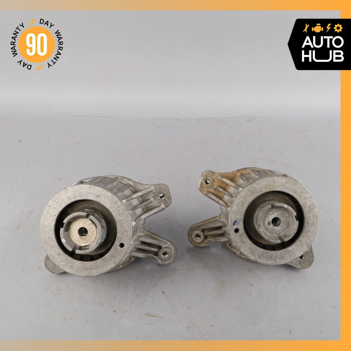 Mercedes W213 E300 RWD Front Left & Right Engine Mount Set OEM - photo 1