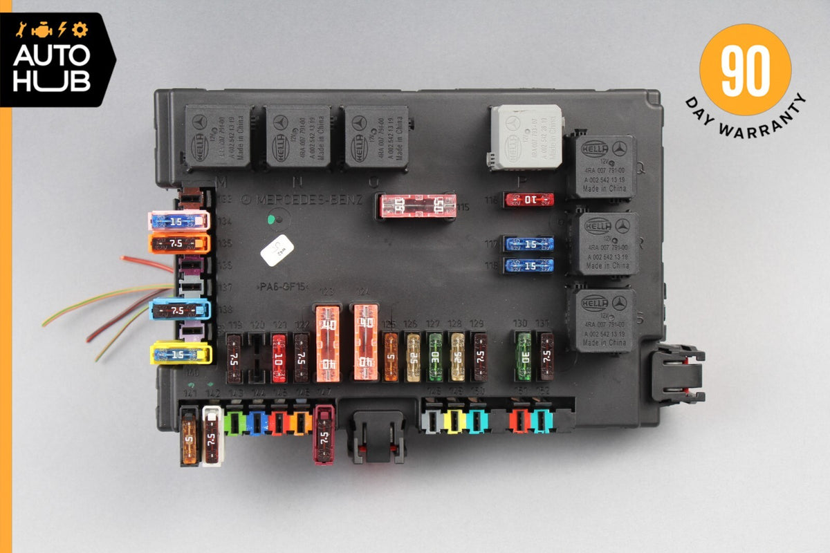 10-13 Mercedes W221 S400 S550 S63 AMG Rear Fuse Box Relay Control 2219003001 OEM - photo 3