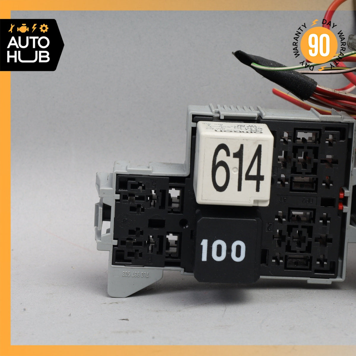 11-14 Porsche Cayenne 958 Engine Bay Relay Terminal Fuse Box  OEM - photo 3