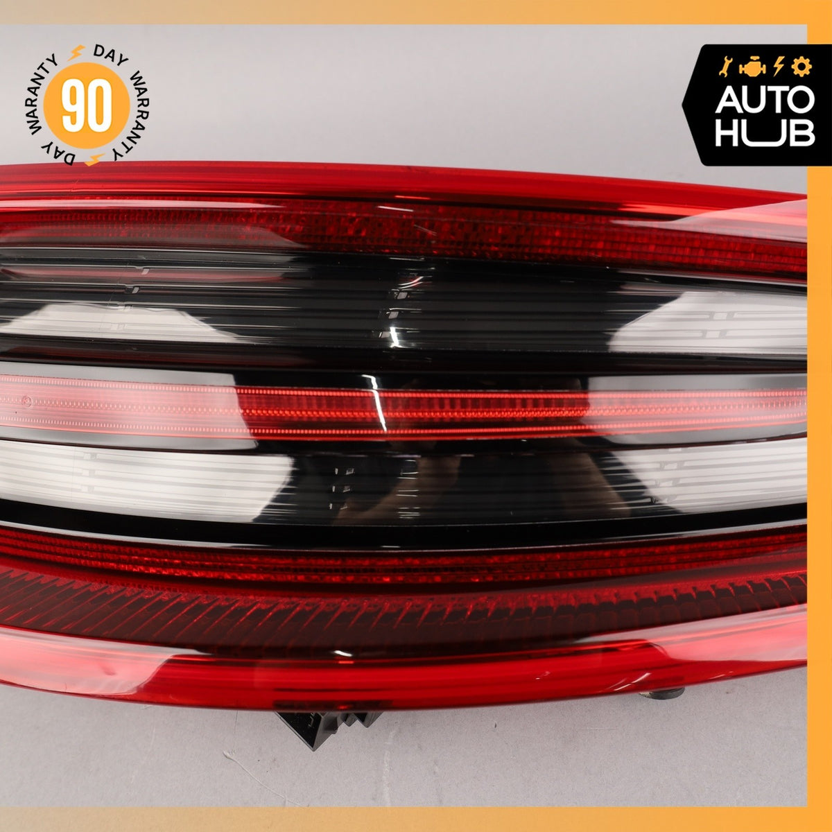 15-18 Porsche Macan 95B S GTS Right Side Outer Tail Light Lamp 95B945096E OEM - photo 5