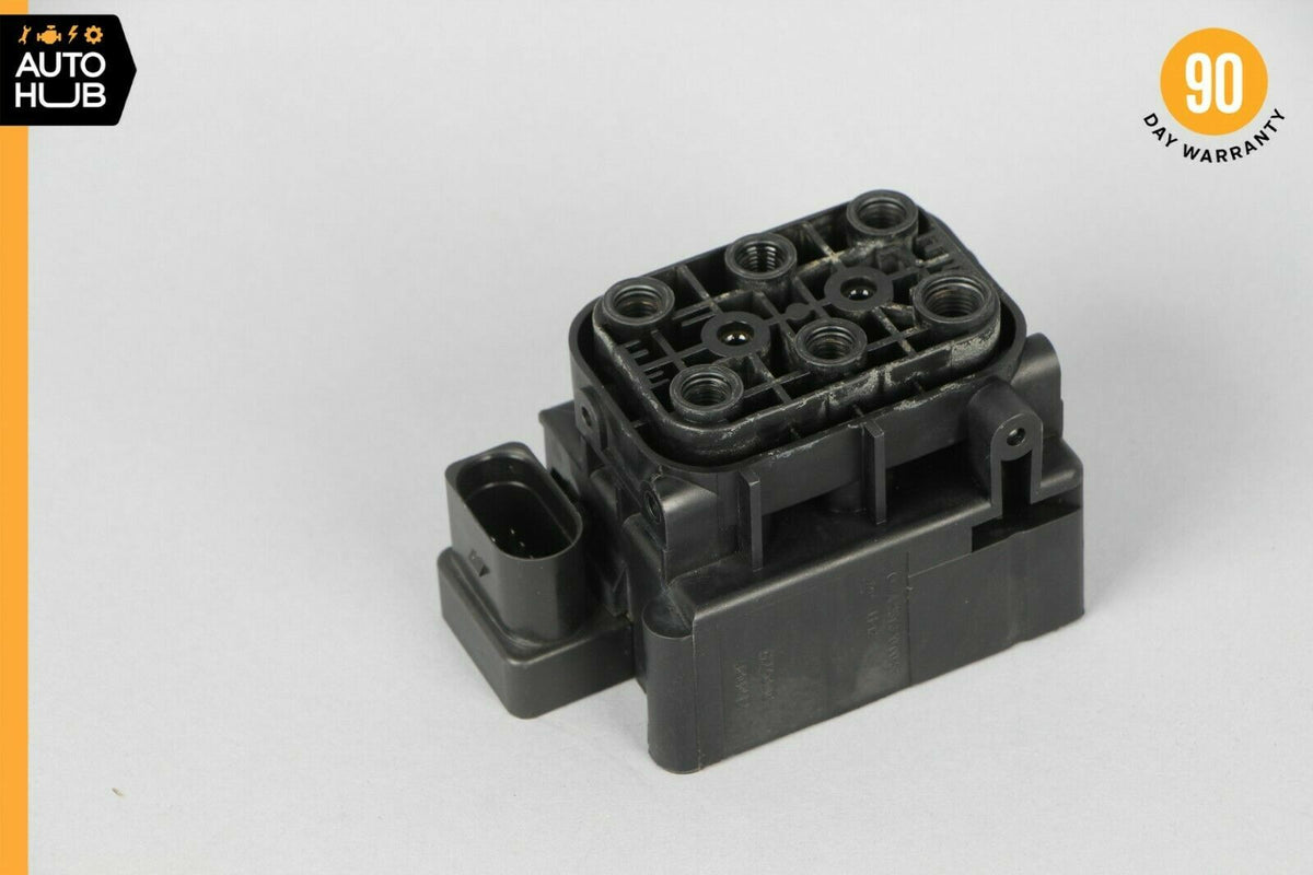 06-20 Mercedes X164 GL350 Airmatic Air Pneumatic Suspension Valve Block OEM - photo 1