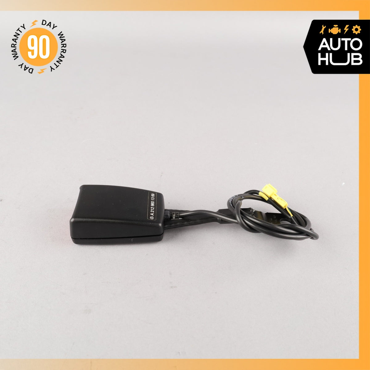 10-16 Mercedes W212 E350 E400 E550 Front Right or Left Seat Belt Buckle OEM - photo 3