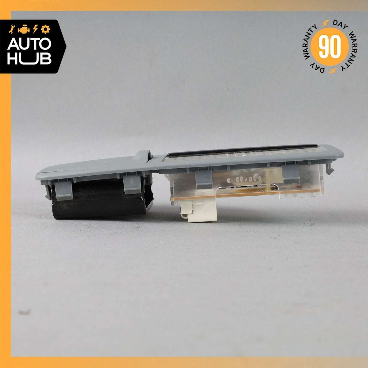 Porsche Cayenne 955 Dome Light Lamp Rear Left Side Gray OEM - photo 8