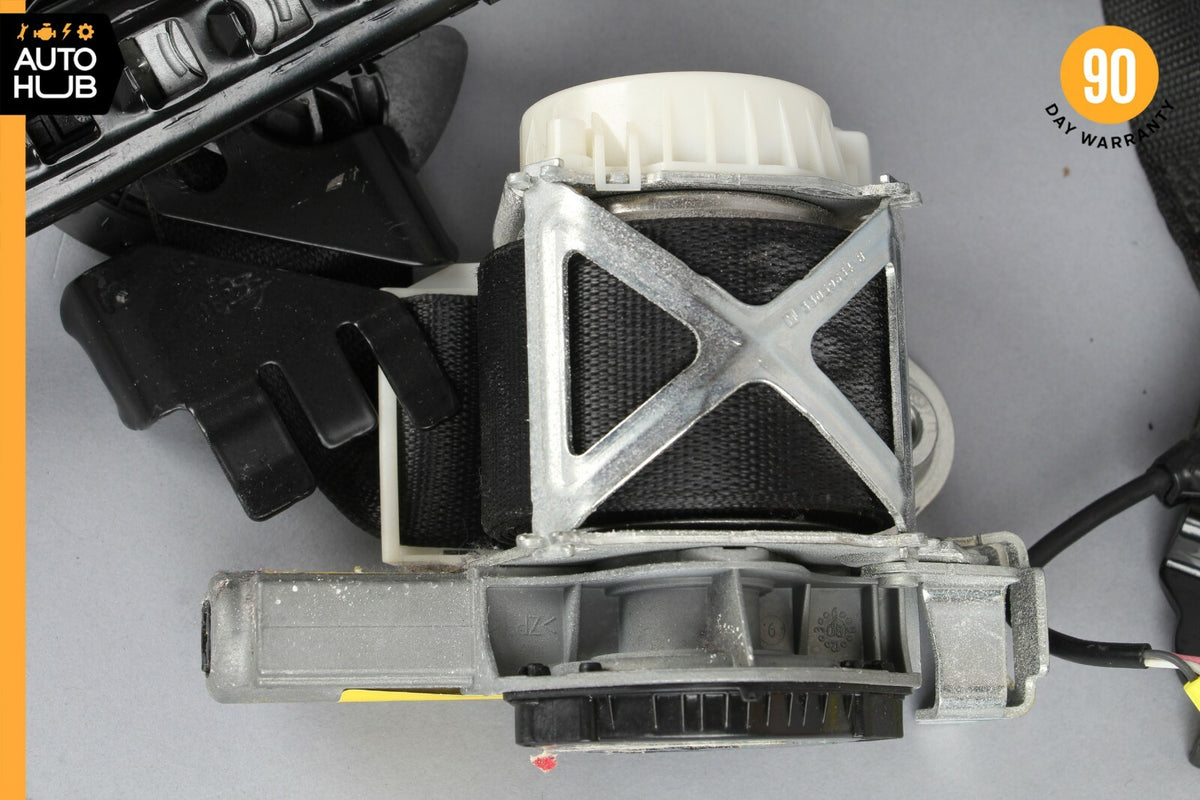 08-14 Mercedes W204 C300 C350 C250 Front Right Passenger Seat Belt Black OEM - photo 8