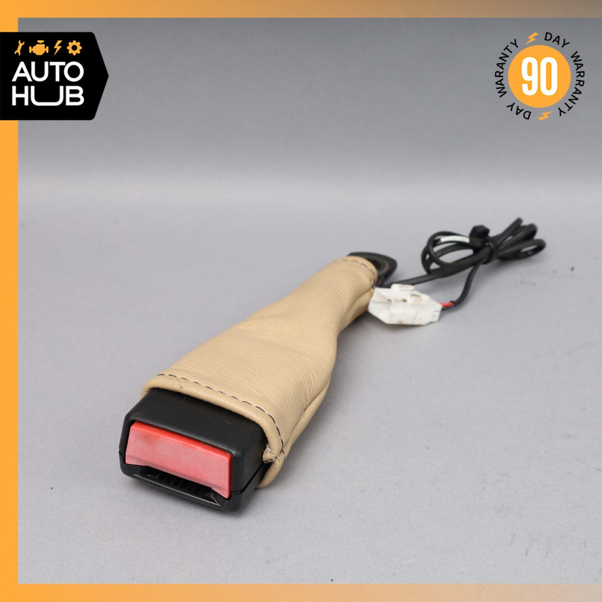 08-19 Maserati GranTurismo M145 Front Left or Right Seat Belt Buckle Beige OEM - photo 1