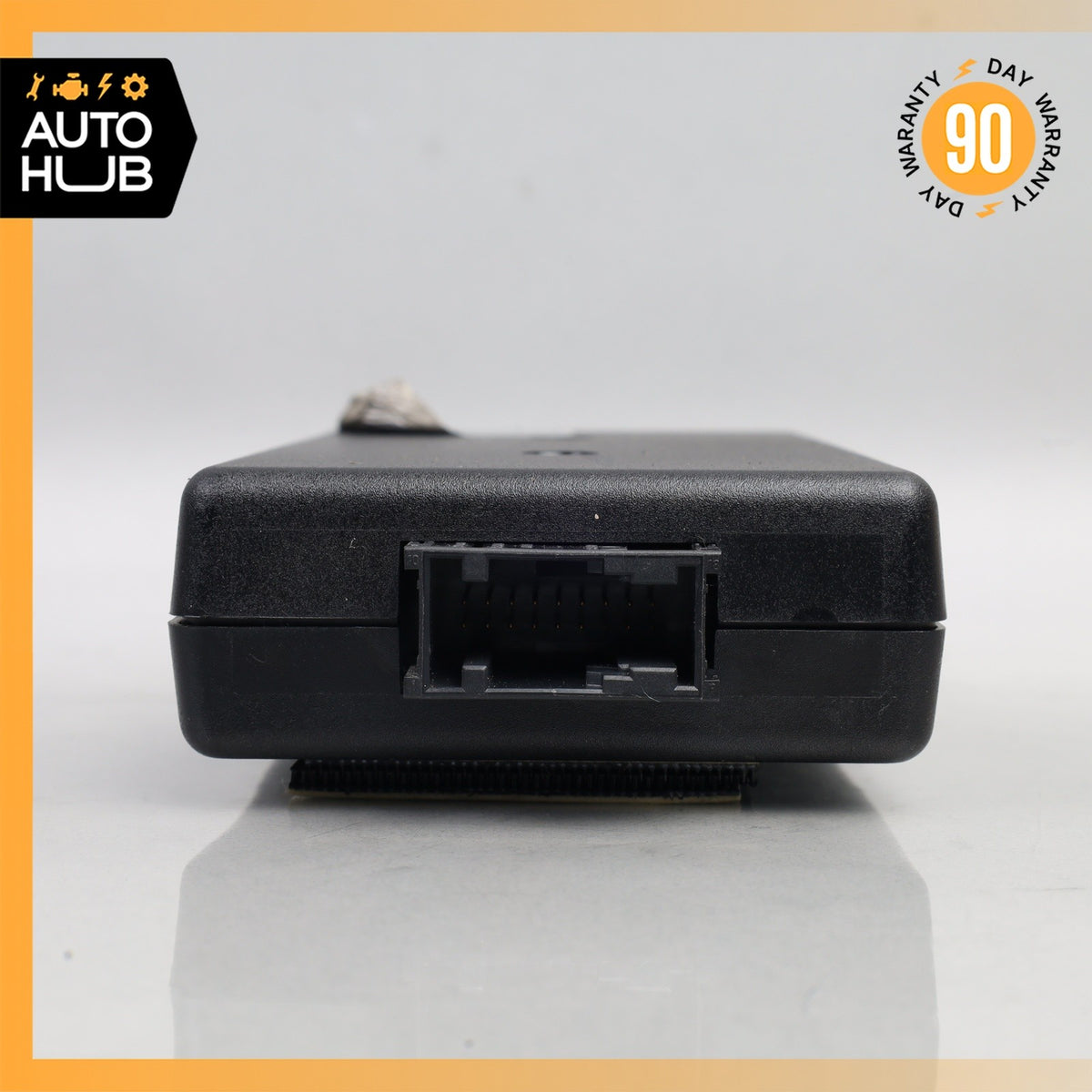 07-13 Mercedes W209 CLK350 ML63 E350 Ipod Interface Control Module B67824252 OEM - photo 4