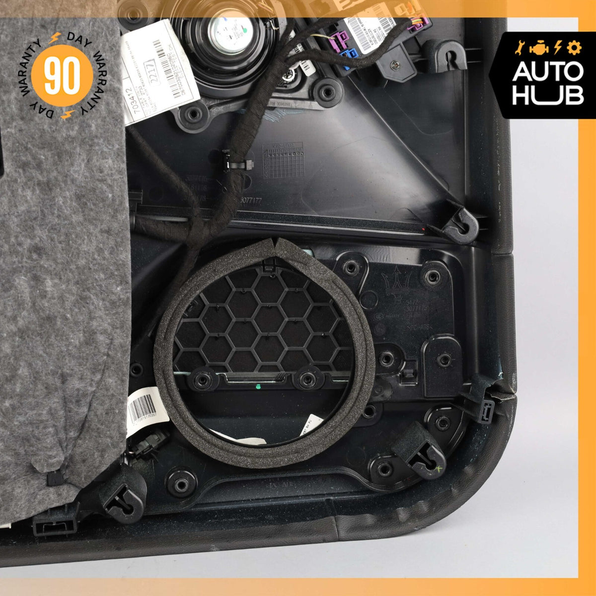 17-20 Maserati Levante M161 Interior Door Panel Front Right Side Black OEM 73k - photo 14
