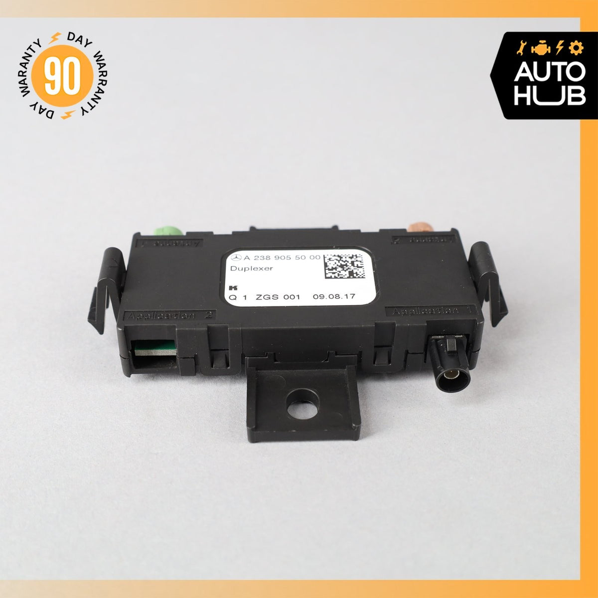 Mercedes X253 GLC300 Antenna Amplifier Control Module Unit OEM - photo 3
