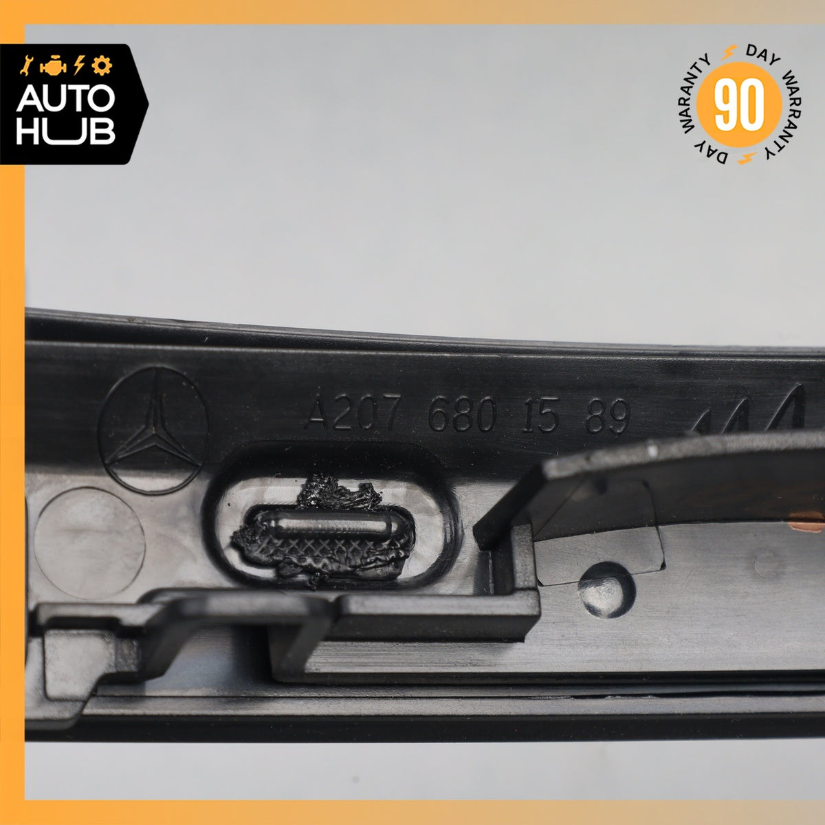Mercedes W207 E550 E350 Coupe AC A/C Climate Control Switch Trim Bezel Cover OEM - photo 9