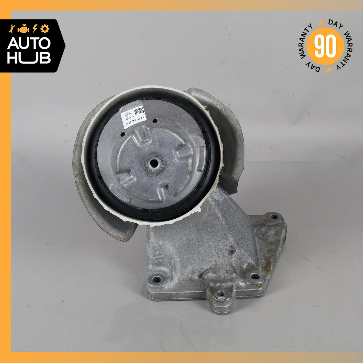 06-09 Mercedes W211 E350 CLK350 Front Right Engine Mount 2112402717 OEM - photo 2