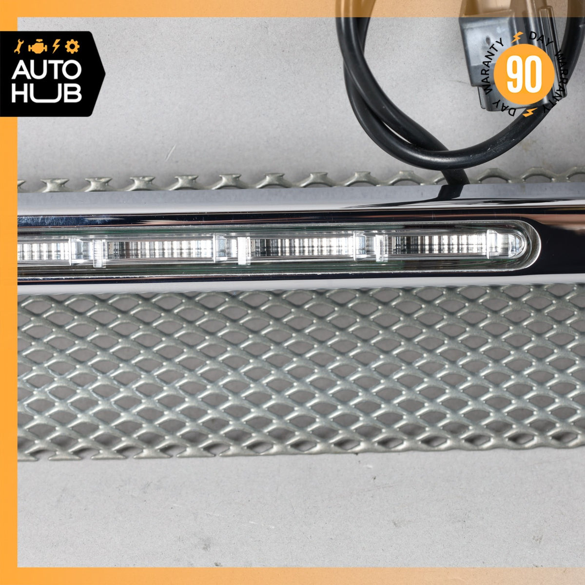 13-16 Aston Martin DB9 Left Fender Turn Signal w/ Grille Molding Trim OEM 22k - photo 5