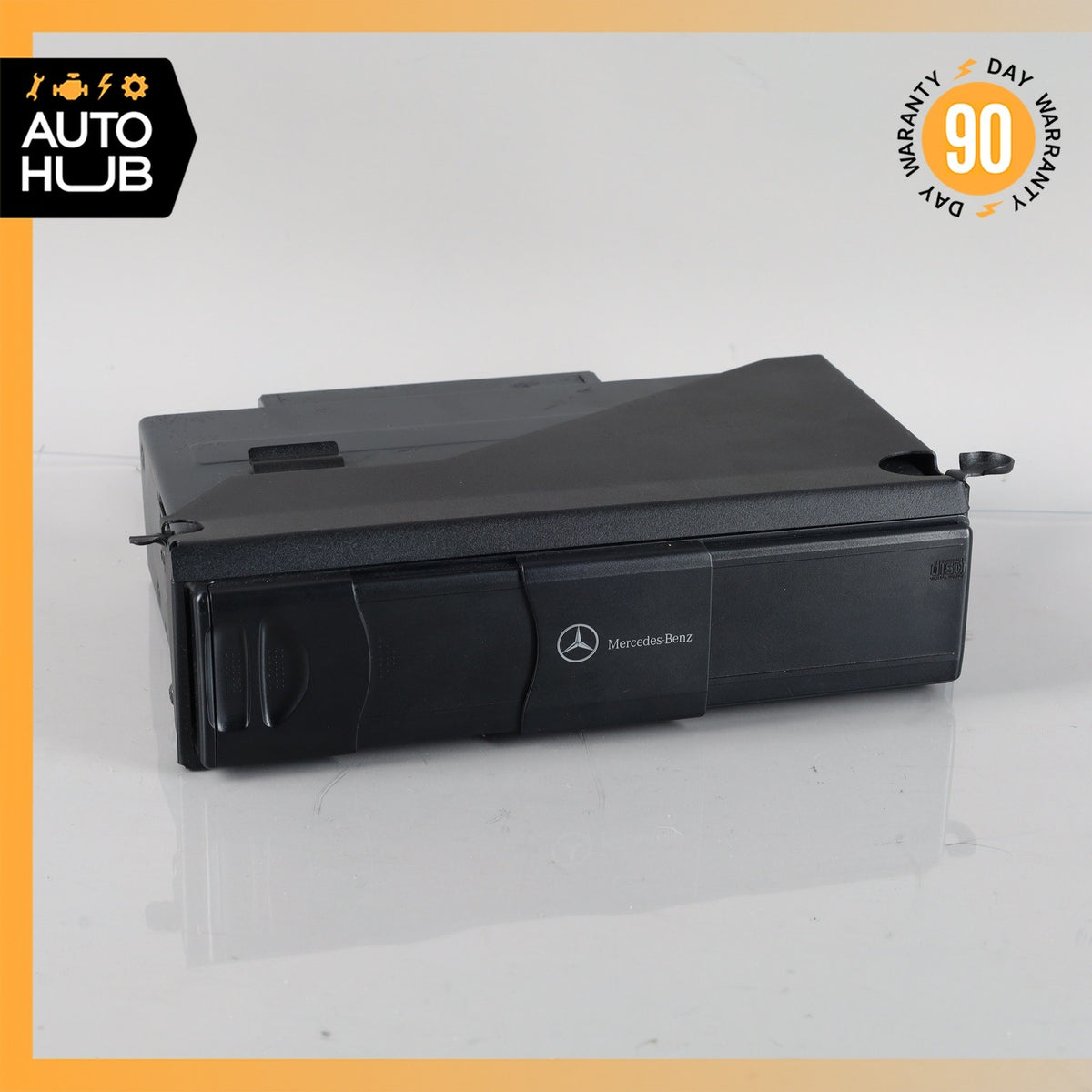 03-08 Mercedes W209 CLK500 S430 S430 CD Changer 6 Disk Player MC3330 OEM 78k - photo 2