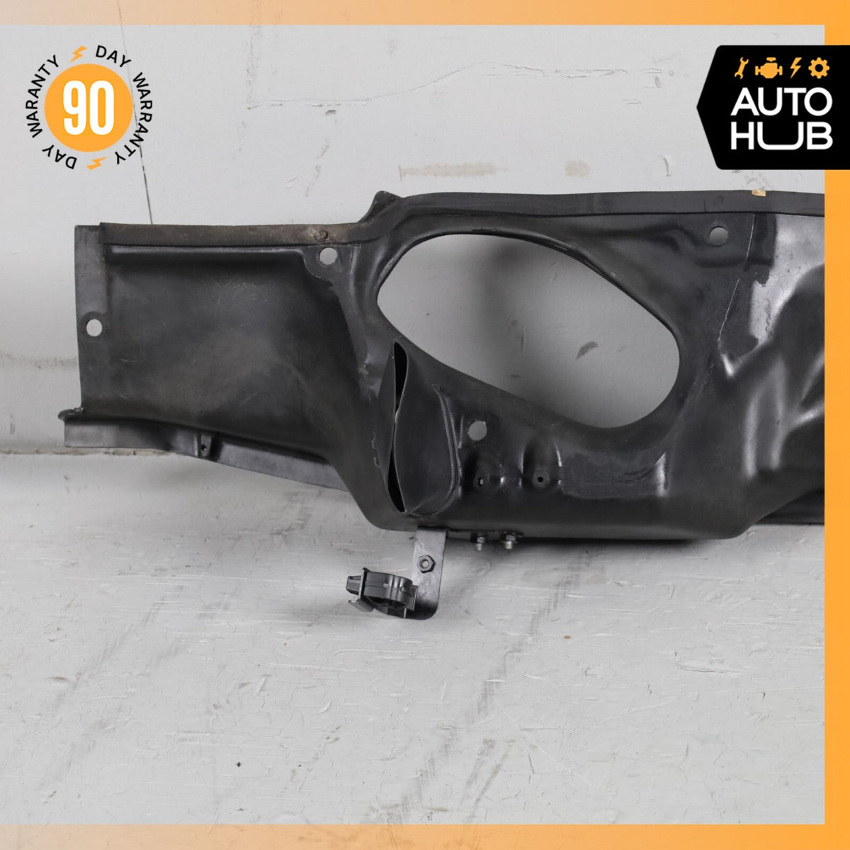 03-13 Maserati Quattroporte M139 Front Windshield Cowl Panel Trim Cover OEM - photo 6