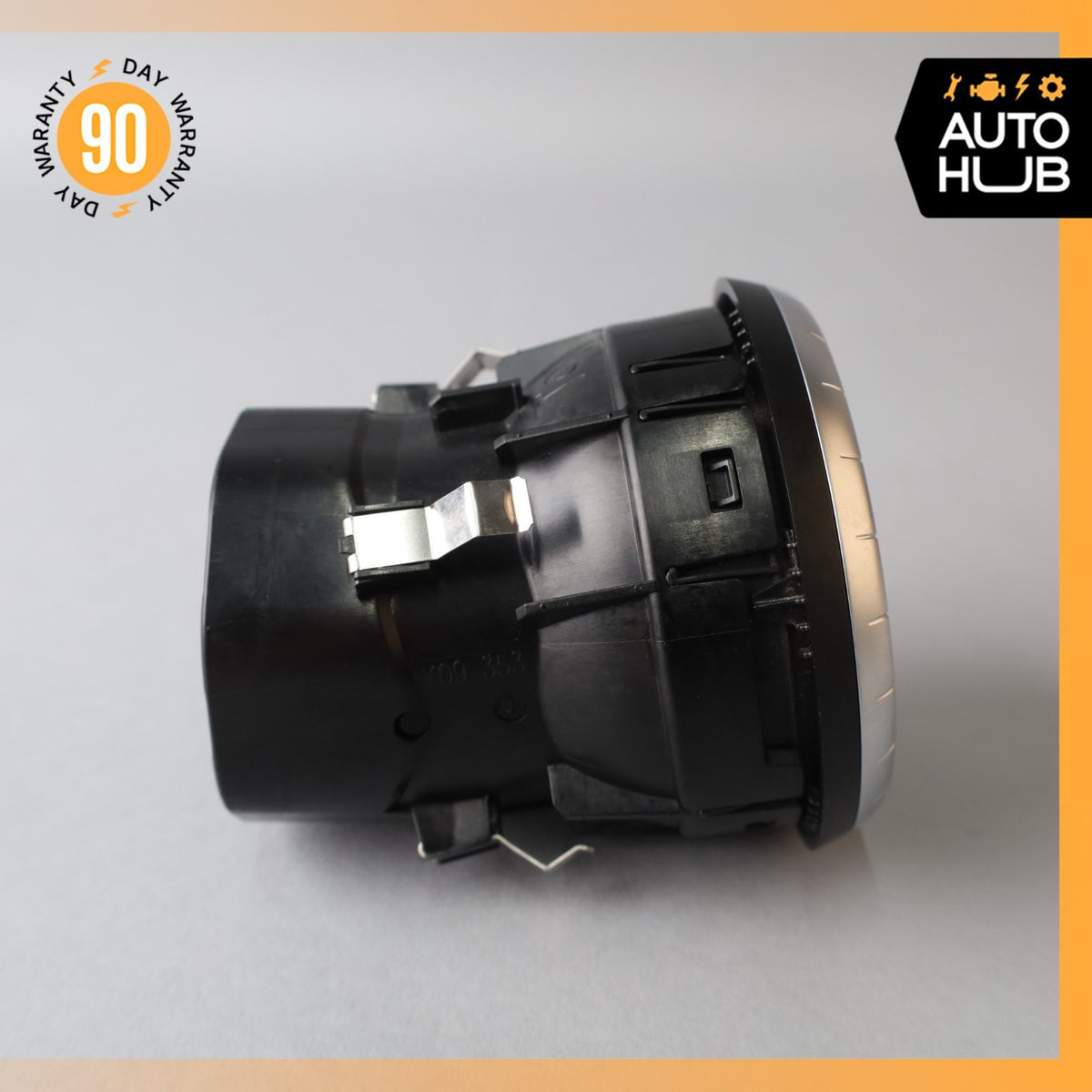 Mercedes W117 CLA45 AMG Front Center Dashboard A/C Air Vent OEM - photo 4