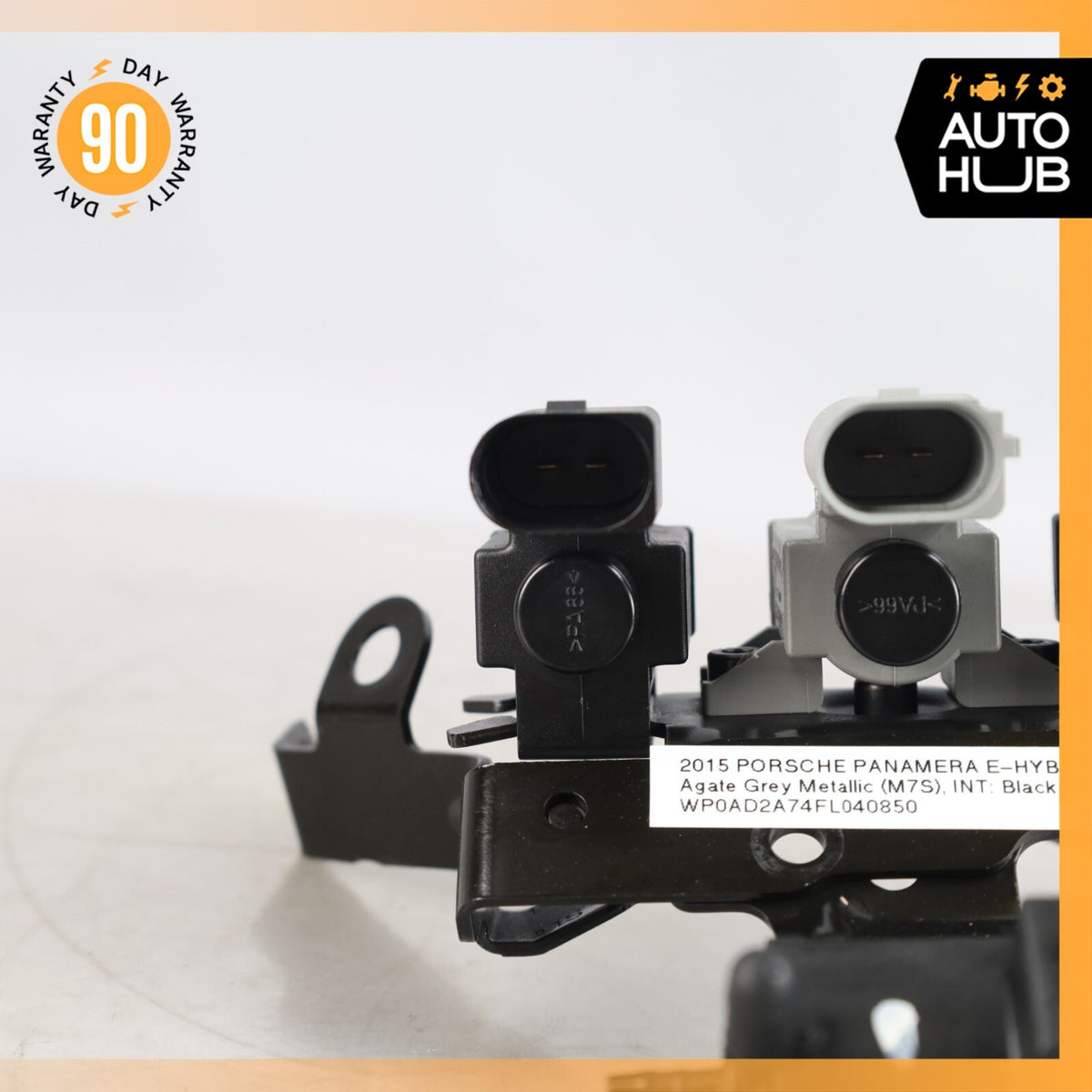 Porsche Panamera 970 Hybrid Change-Over Valve Vacuum Valve Set 037906283C OEM - photo 3