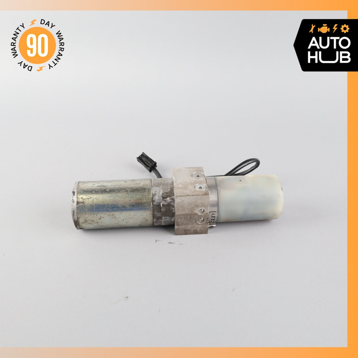 Mercedes W221 S63 Trunk Lid Locking Hydraulic Pull Down Pump w/ Foam Case OEM - photo 8