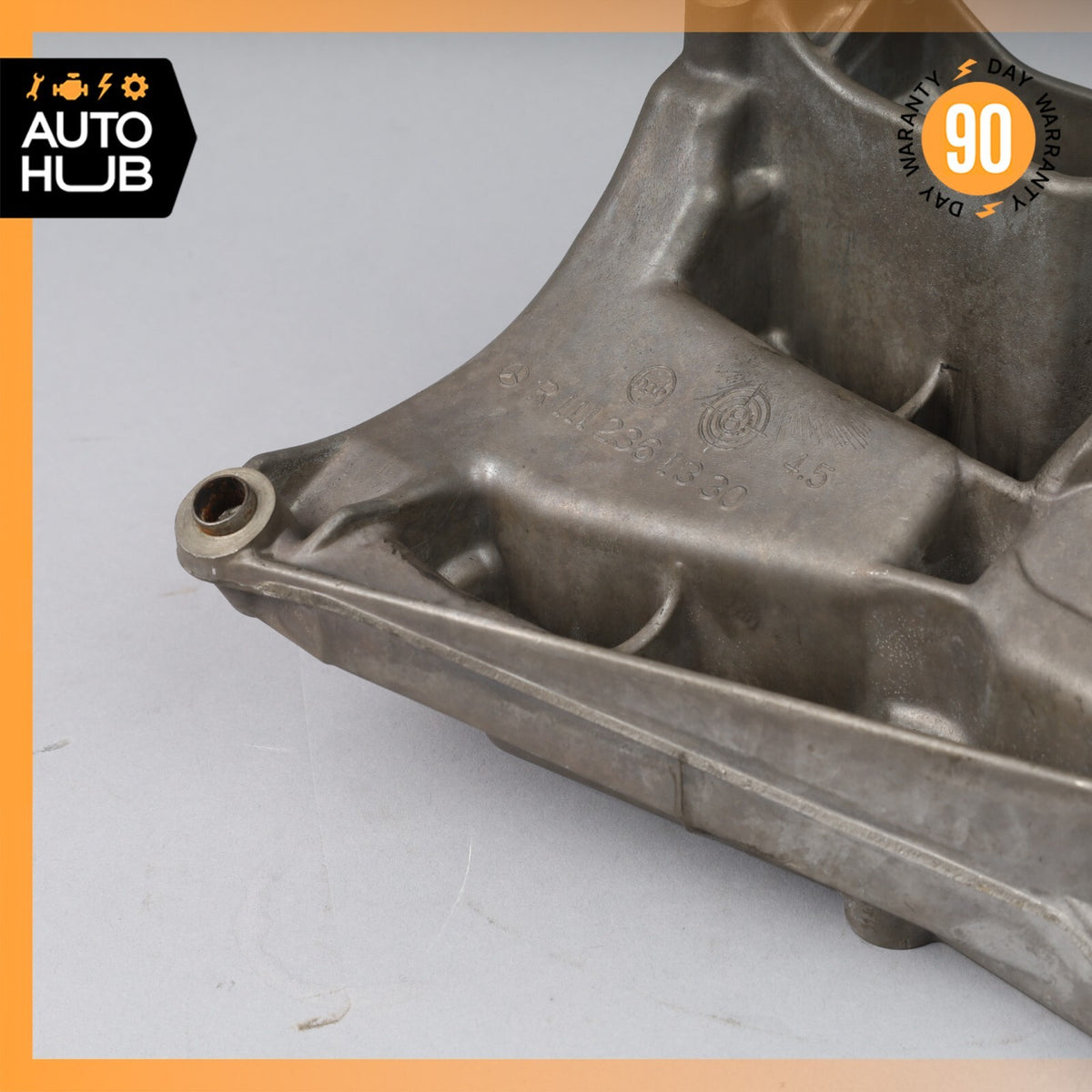 01-04 Mercedes R170 SLK230 Engine Motor AC A/C Compressor Bracket 1112361330 OEM - photo 5