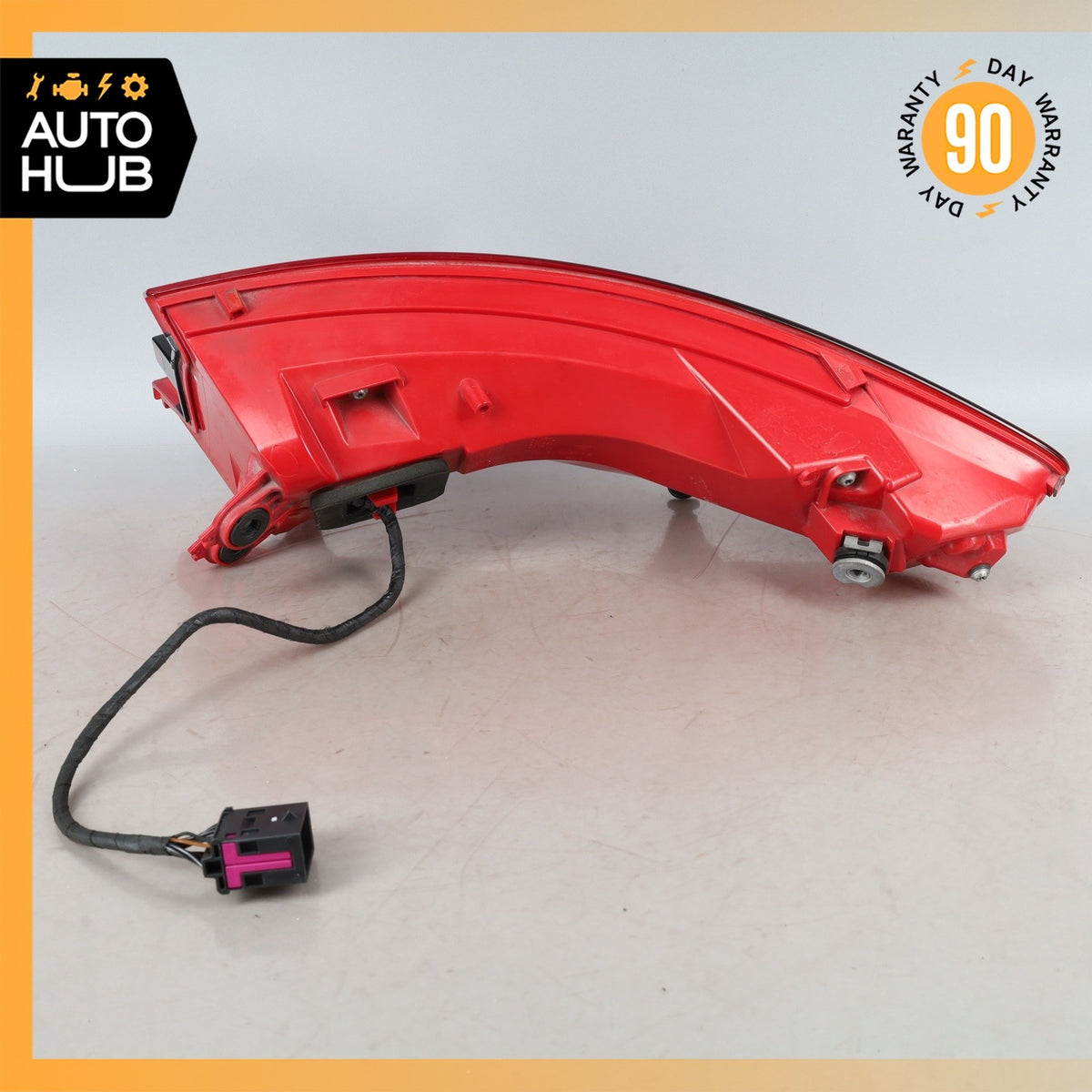 15-18 Porsche Macan 95B S GTS Left Side Outer Tail Light Lamp 95B945095E OEM - photo 11