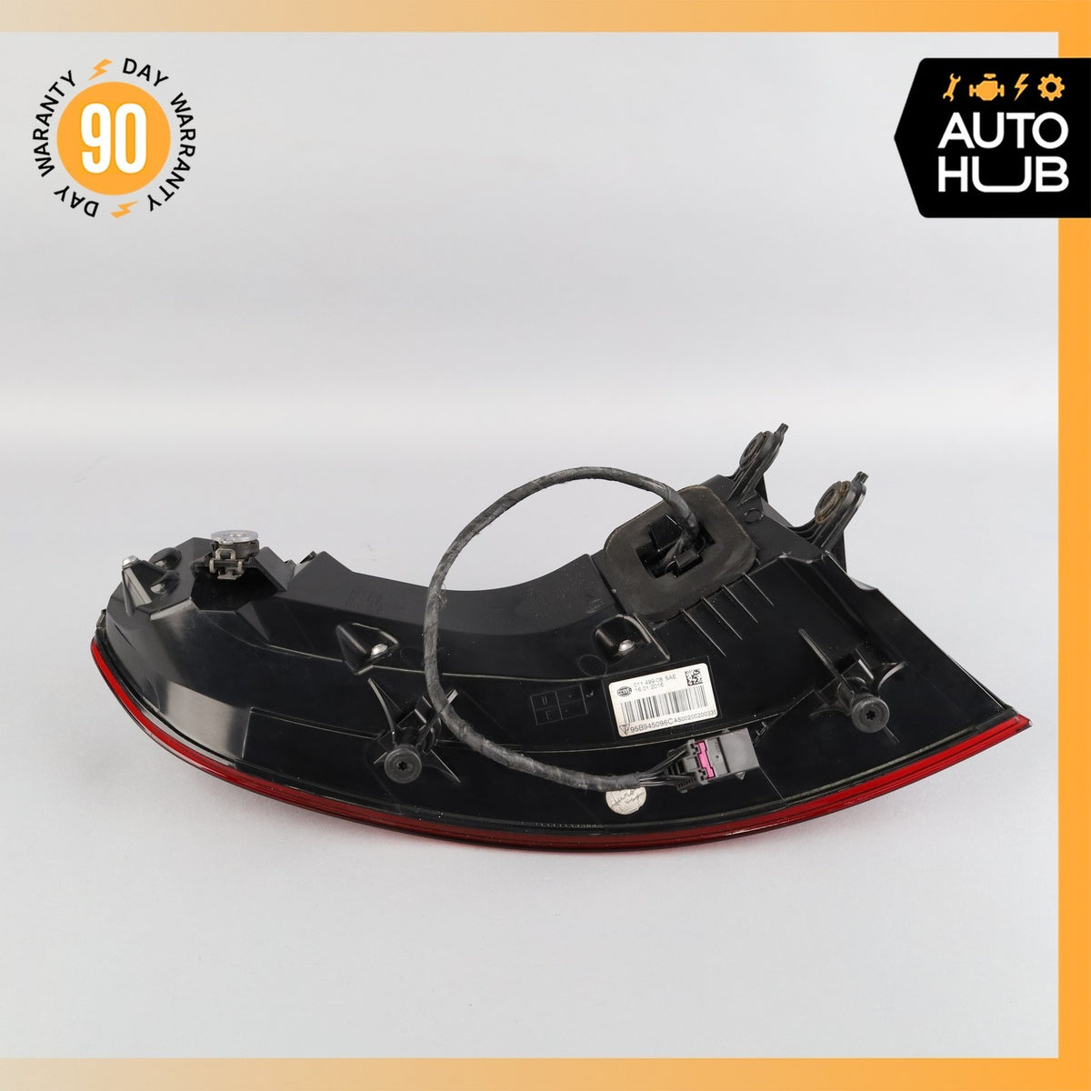15-18 Porsche Macan 95B GTS Right Side Outer Tail Light Lamp 95B945096C OEM - photo 15