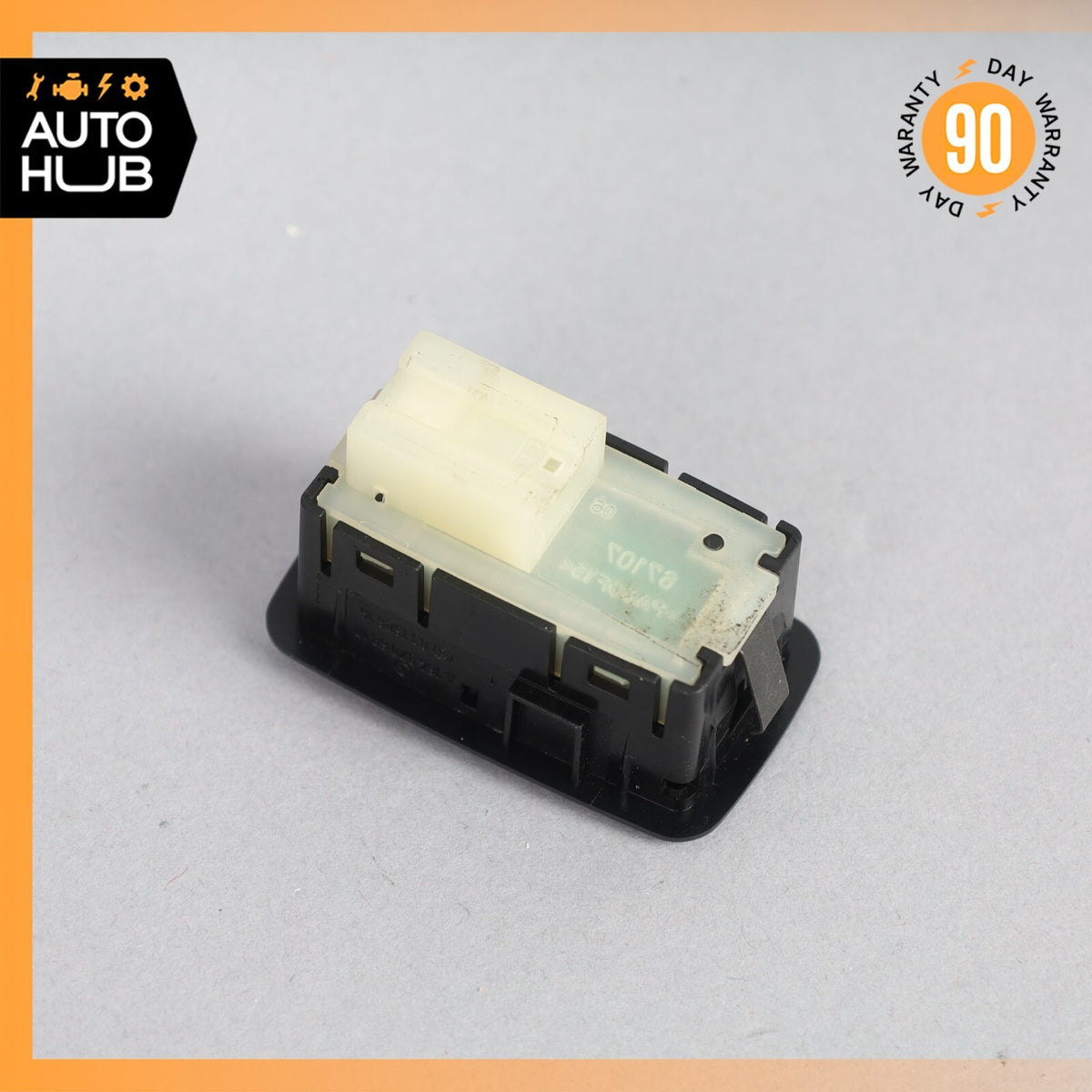 06-12 Mercedes X164 GL450 GL550 3rd Row Left Seat Folding Power Switch Button - photo 4