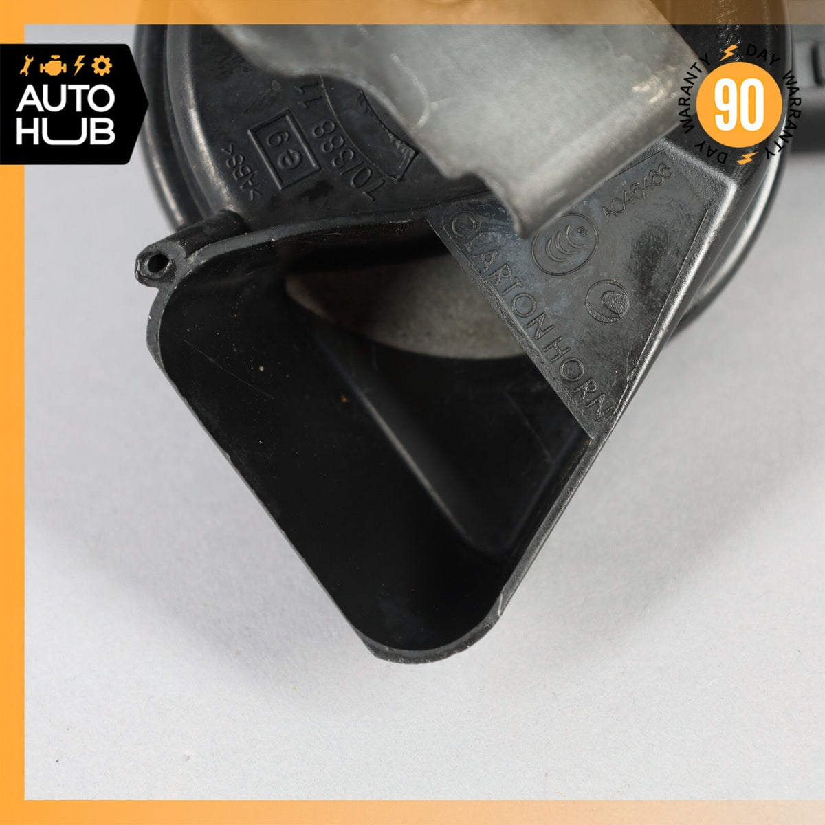 2012 Porsche Cayenne 958 Low Tone Note Signal Horn OEM - photo 2