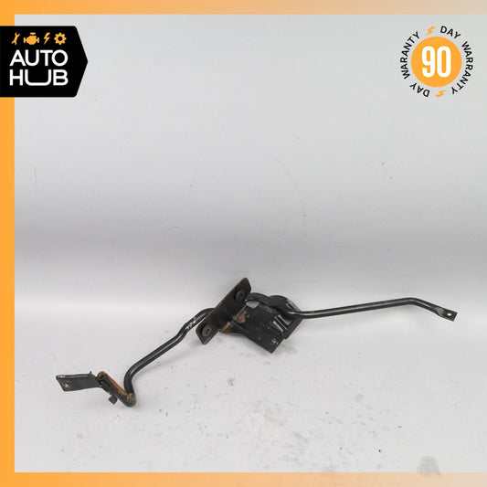 Mercedes W221 S500 Engine Oil Cooler Mount Bracket 2215000146 OEM - photo 1