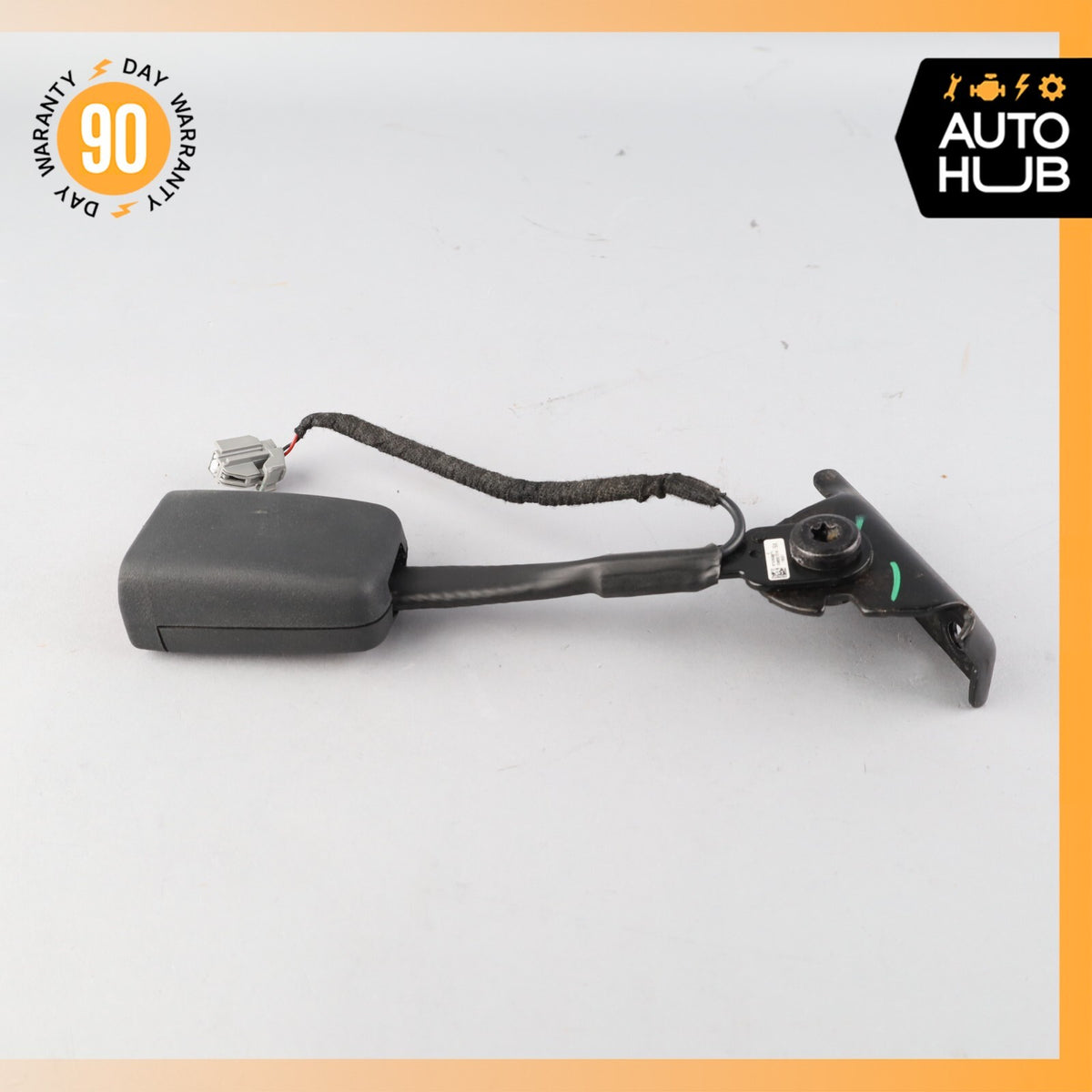 17-20 Maserati Levante M161 Front Left Driver Seat Belt Buckle Black OEM - photo 4