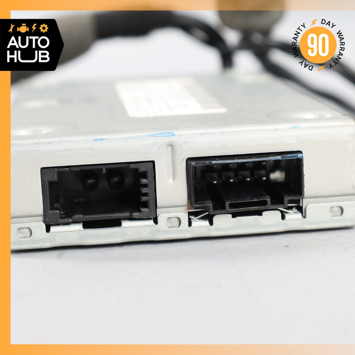 Mercedes X164 GL550 CLS550 Communication Interface Module 2049000300 OEM - photo 5