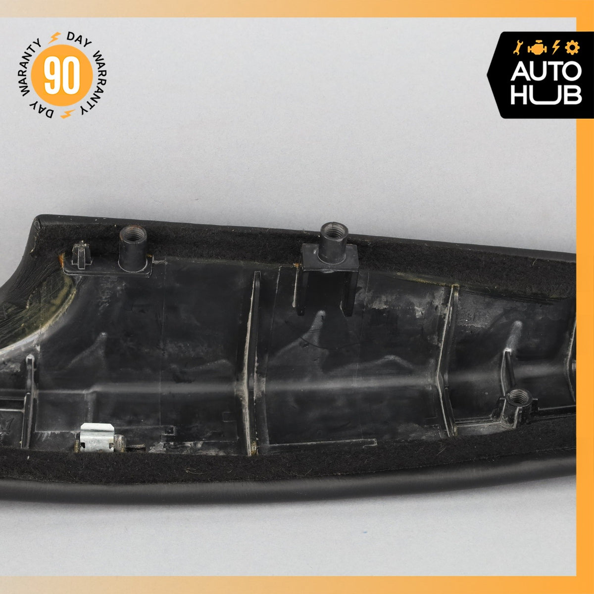 08-17 Maserati GranTurismo M145 Front Left Interior Door Panel Armrest OEM 74k - photo 7