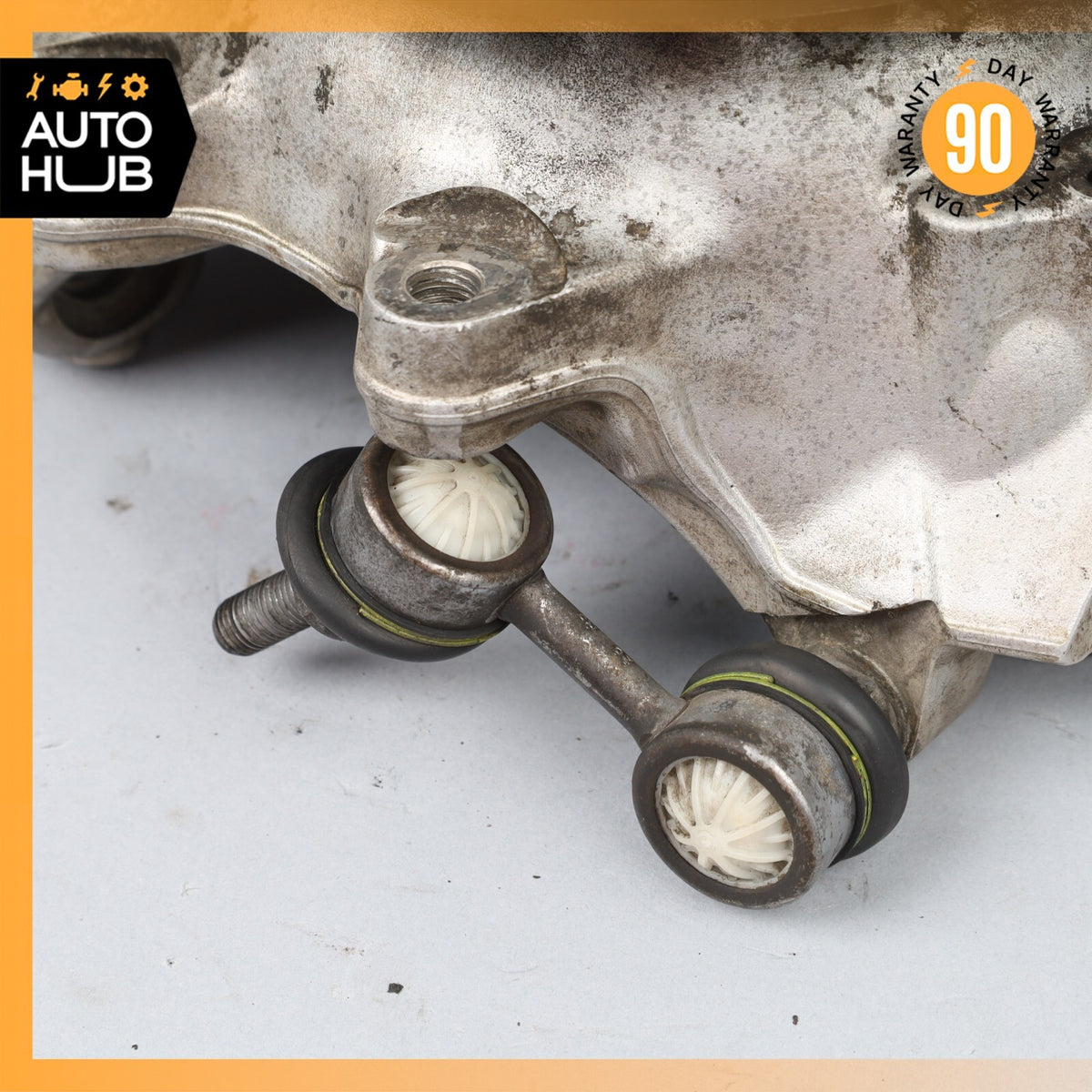 06-10 Maserati GranTurismo M145 Rear Left Side Spindle Knuckle Hub OEM - photo 4