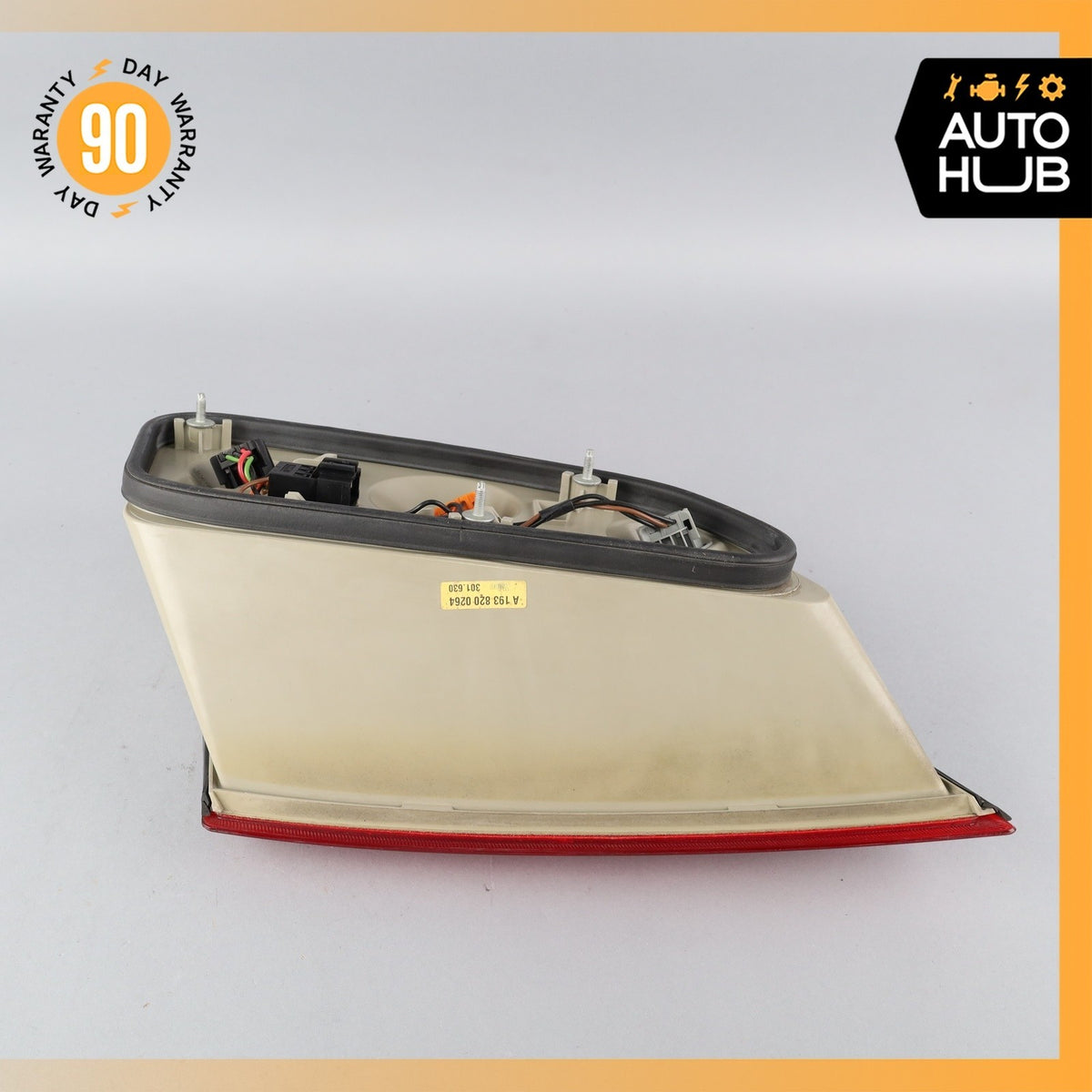 04-08 Chrysler Crossfire Right Side Tail Light Lamp 1938200264 OEM - photo 17