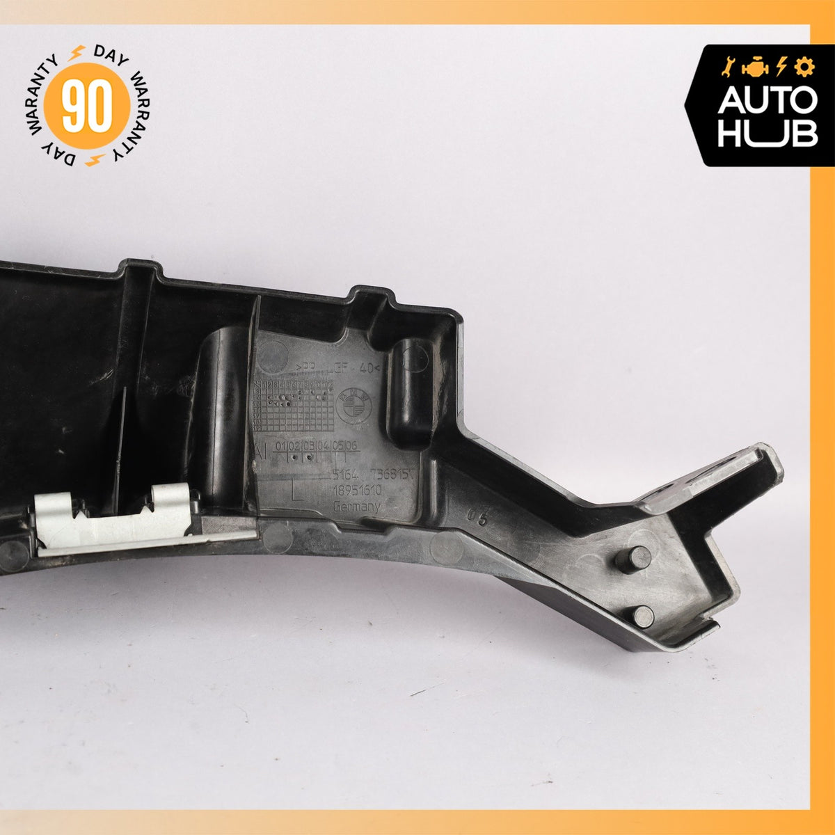 14-21 BMW i3 I01 Front Left Side Fender Mount Bracket OEM - photo 7