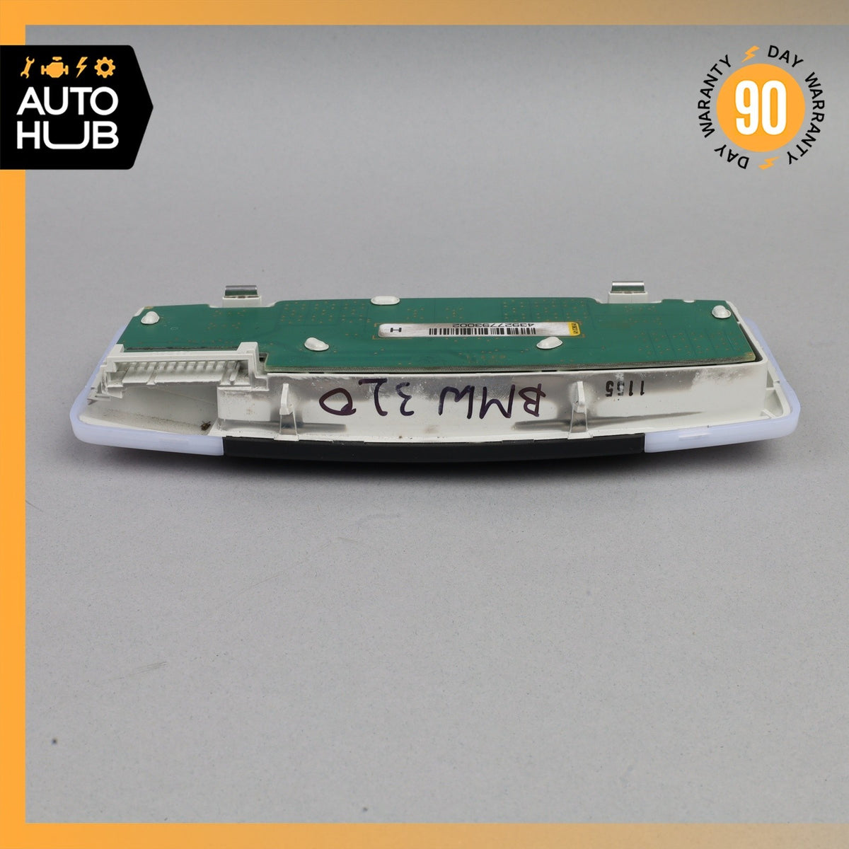 BMW F30 320i Overhead Dome Light 63319219497 OEM - photo 9