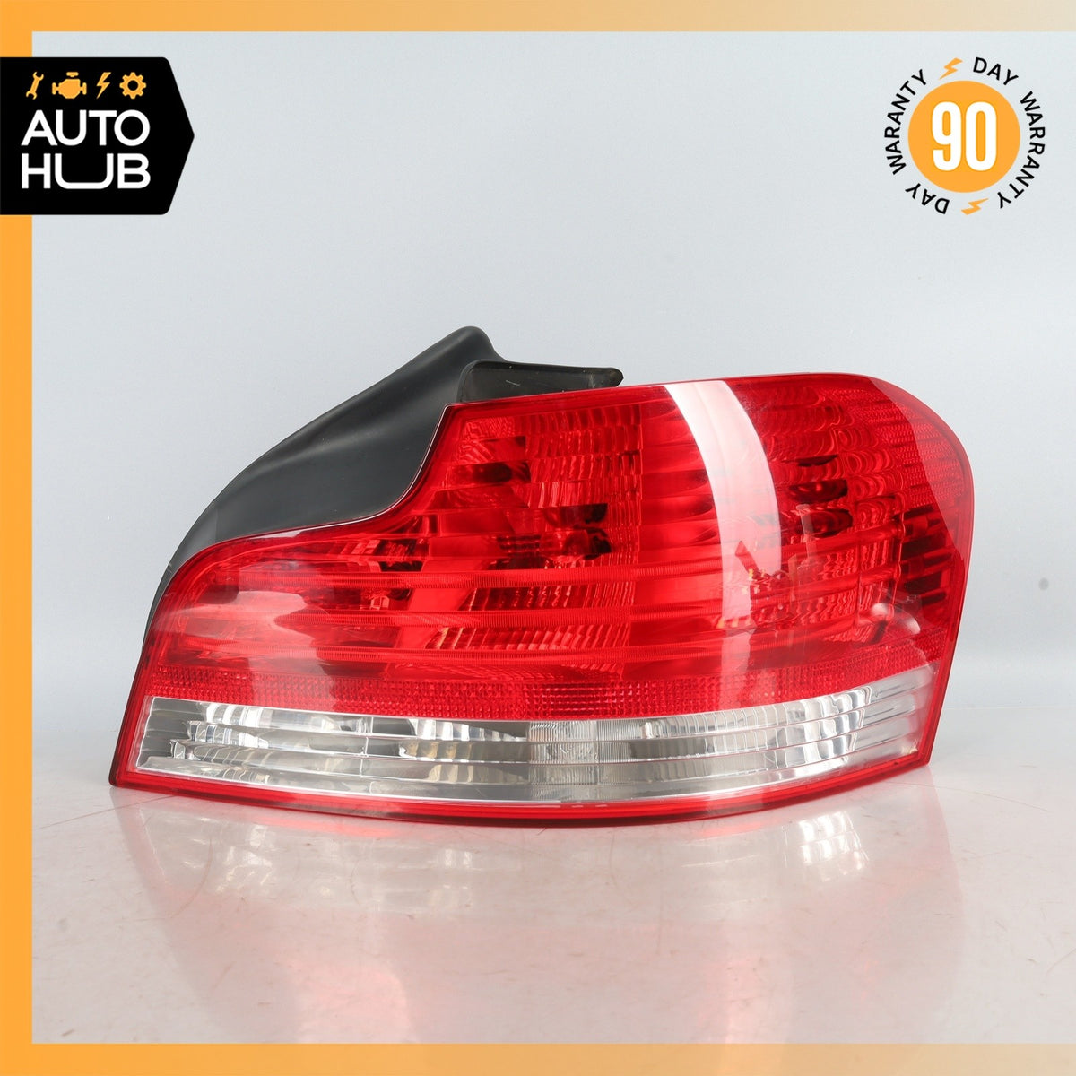 08-11 BMW E88 128i 135i Rear Right Taillight Tail Light Lamp OEM - photo 2