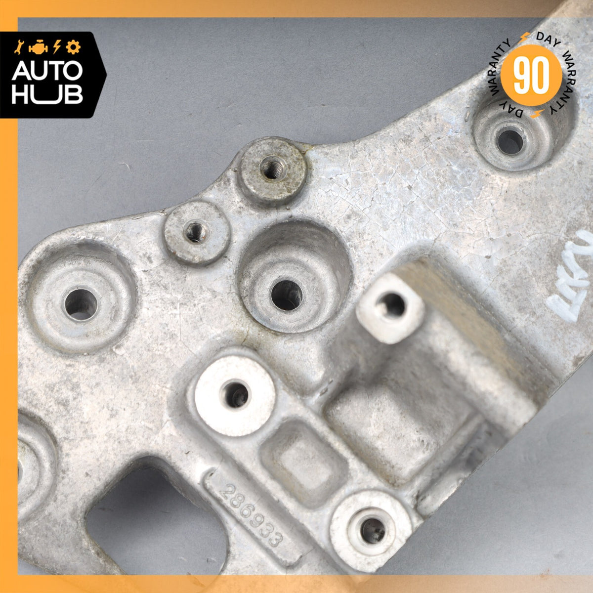 2018 Maserati Quattroporte SQ4 Engine Generator Alternator Bracket 286933 OEM - photo 3