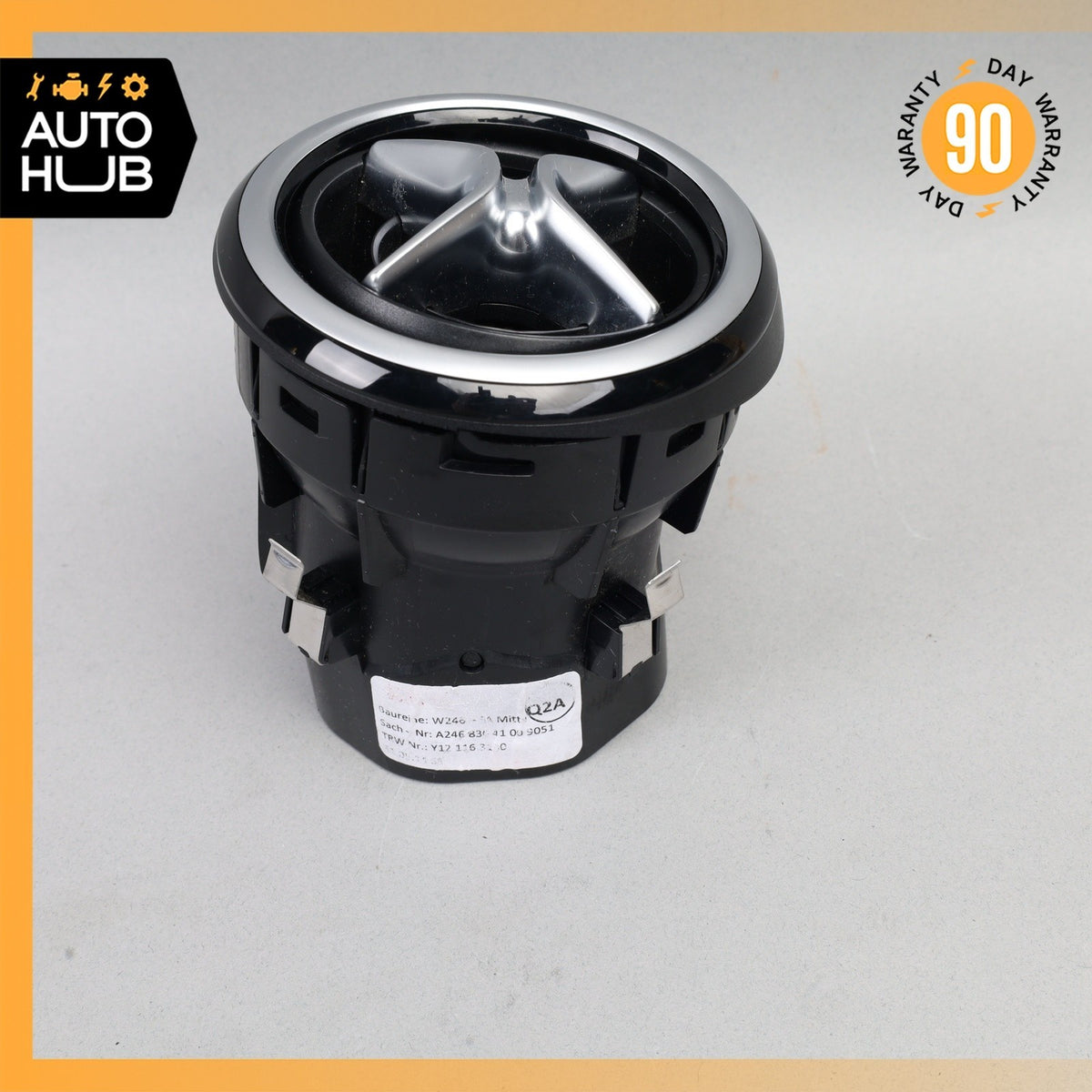 Mercedes W242 B250e Front Center Dashboard A/C Air Vent OEM - photo 8