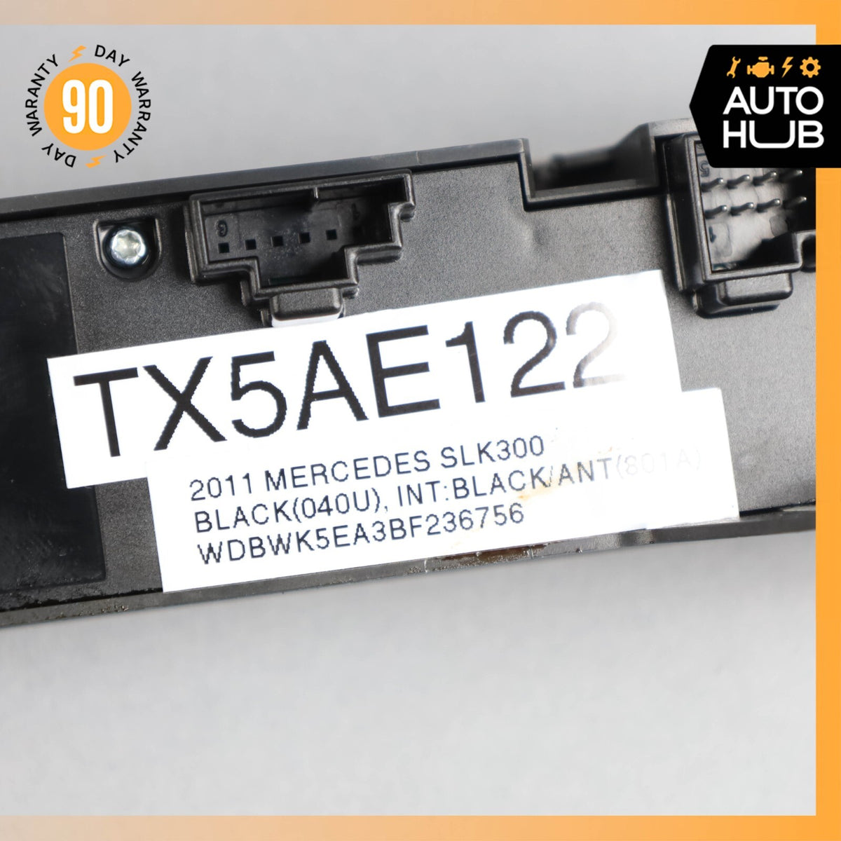 2011 Mercedes R171 SLK300 Center Dashboard Hazard Control Switch OEM - photo 13