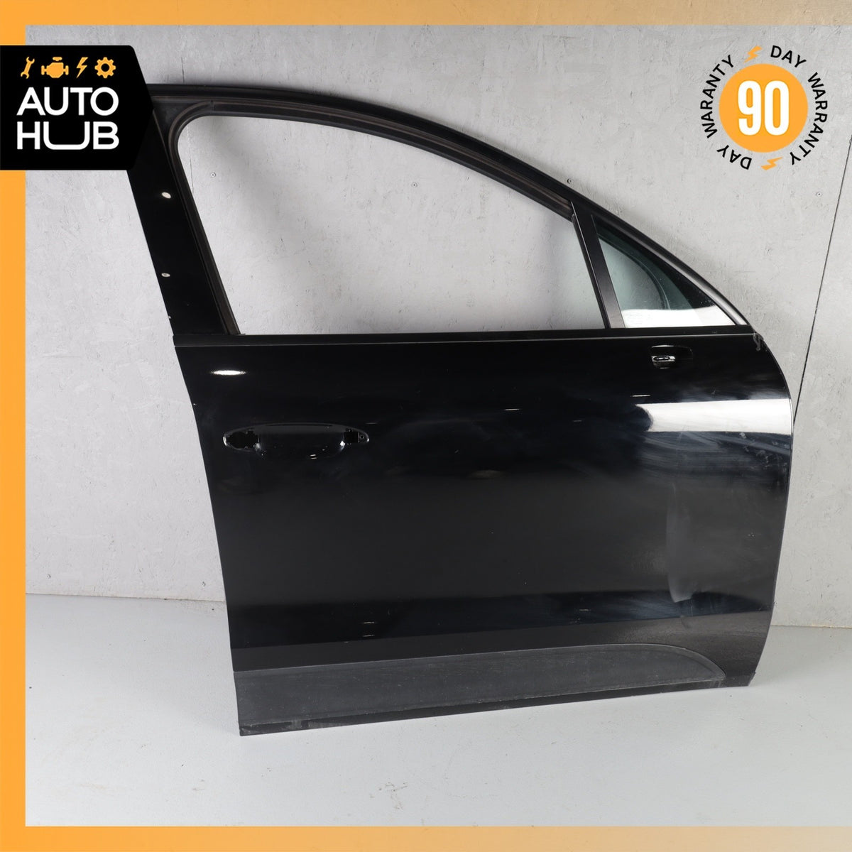 15-25 Porsche Macan 95B Front Right Passenger Side Door Shell Black OEM 89k - photo 1