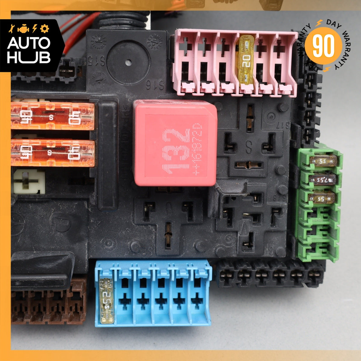 Mercedes W213 E300 Rear Trunk Fuse Box Relay 2139068801 OEM - photo 4