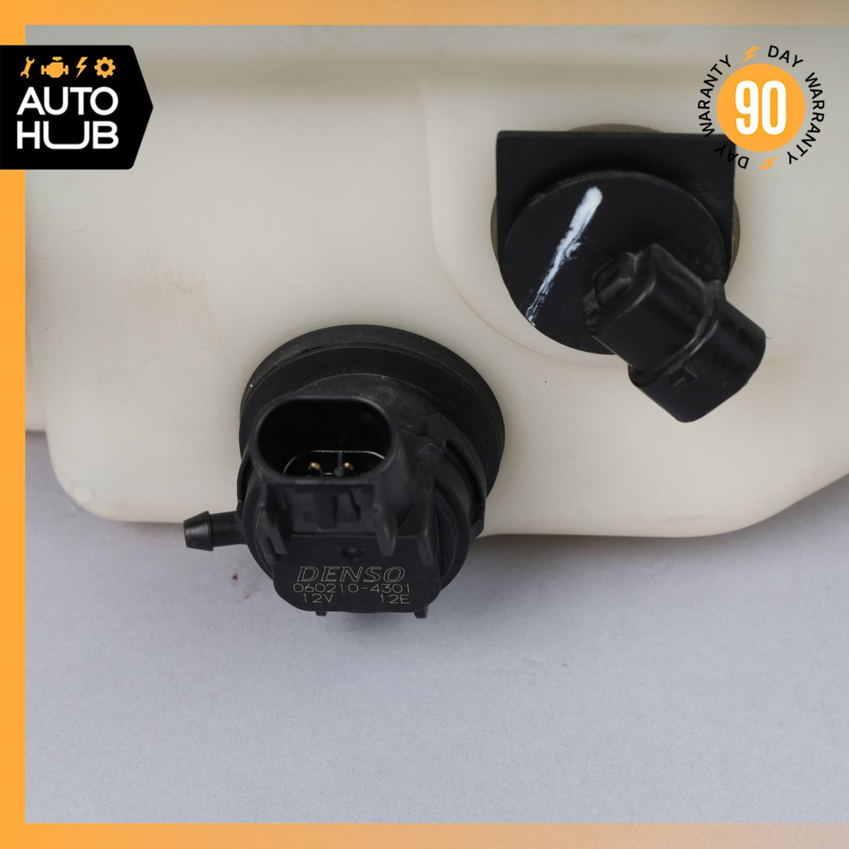 04-13 Cadillac XLR Headlight Windshield Washer Bottle Tank 10339237 OEM - photo 6