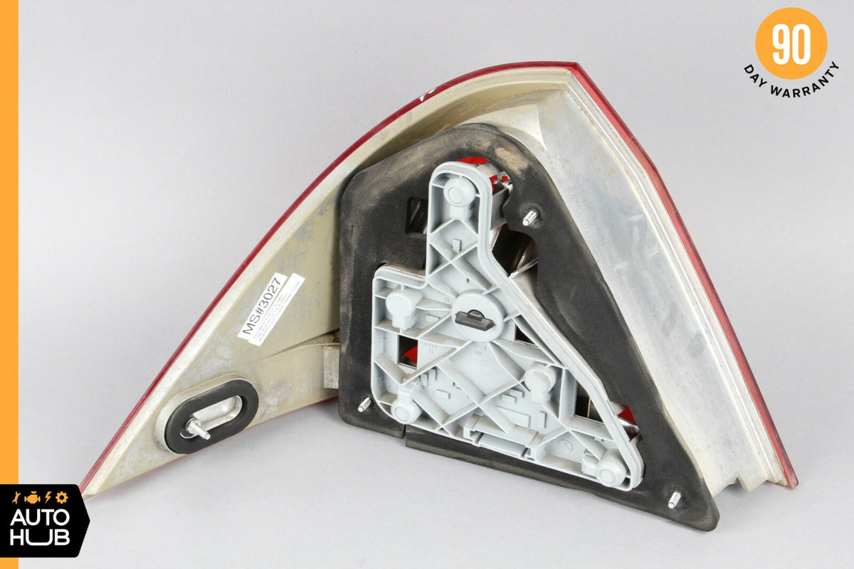 01-04 Mercedes W203 C230 C320 C32 Tail Light Lamp Rear Right Passenger Side OEM - photo 8