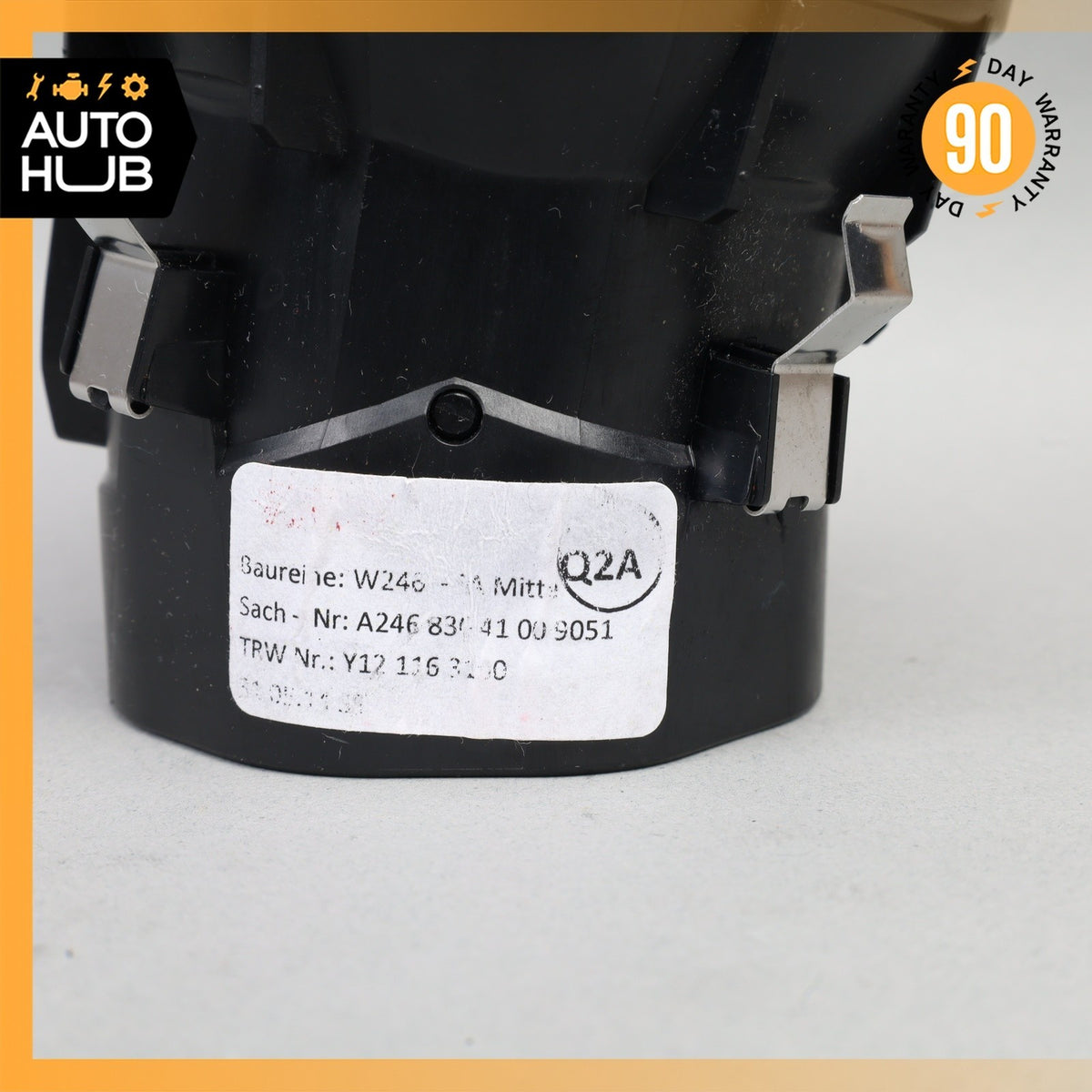 Mercedes W242 B250e Front Center Dashboard A/C Air Vent OEM - photo 9