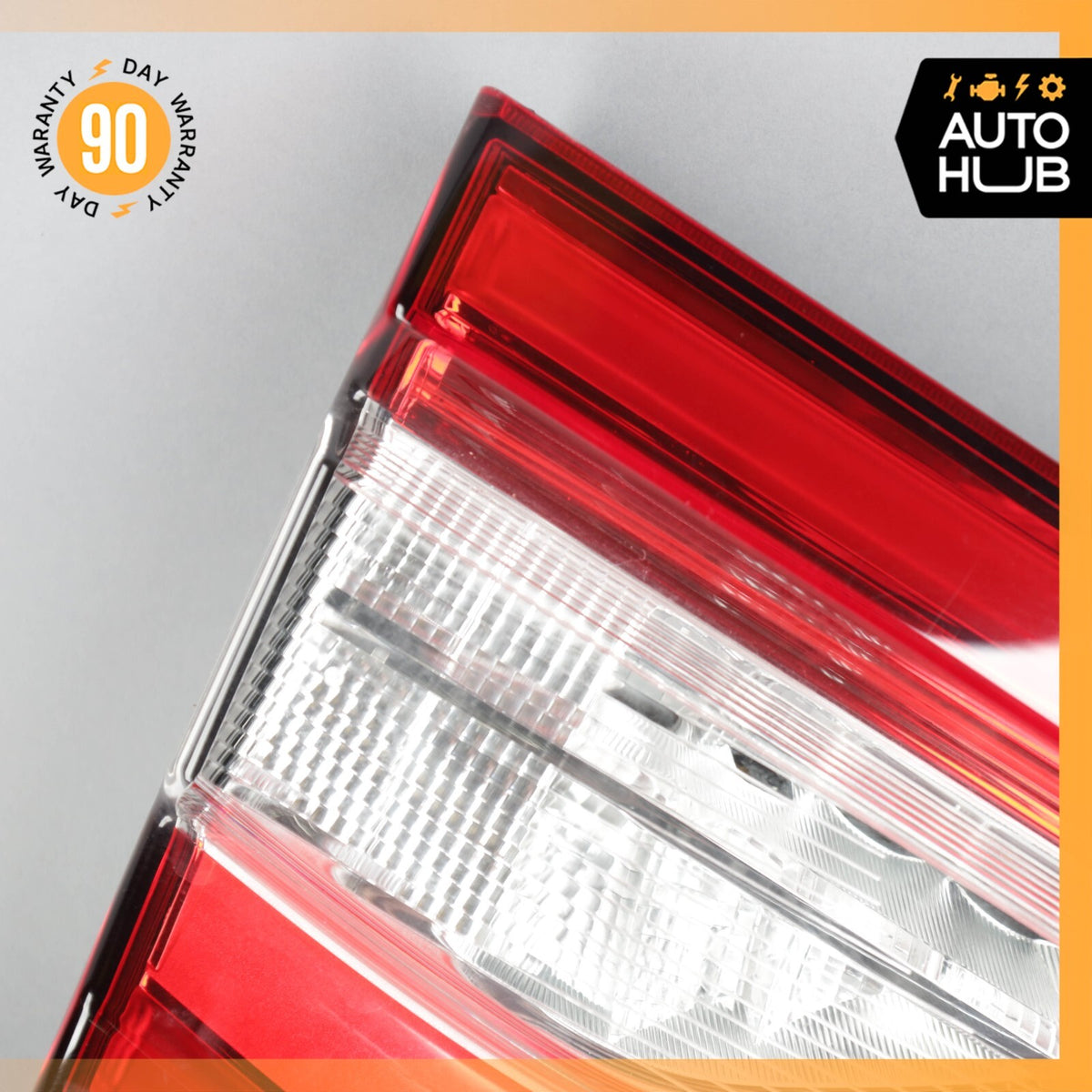 17-20 Maserati Levante M161 Inner Tail Light Lamp Left Driver Side OEM 73k - photo 3