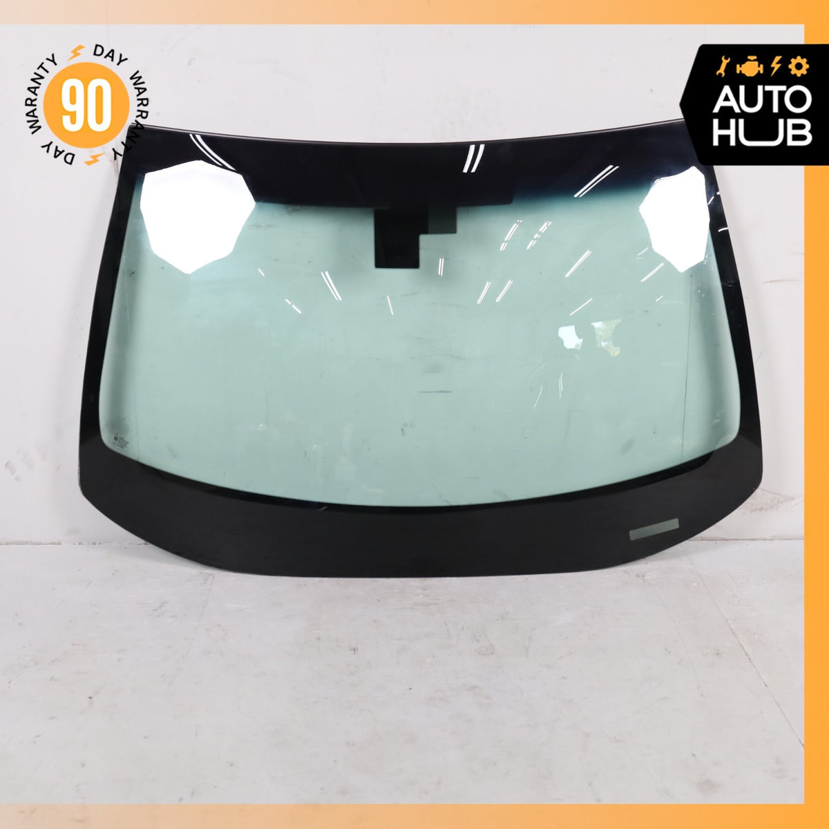 04-09 Cadillac XLR Front Window Windshield Glass 20784513 OEM - photo 1