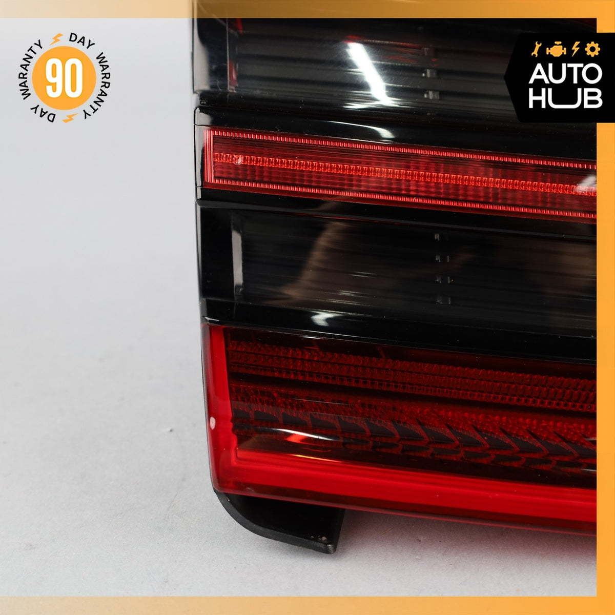 15-18 Porsche Macan S 95B Rear Left Driver Side Inner Tail Light Lamp OEM - photo 4